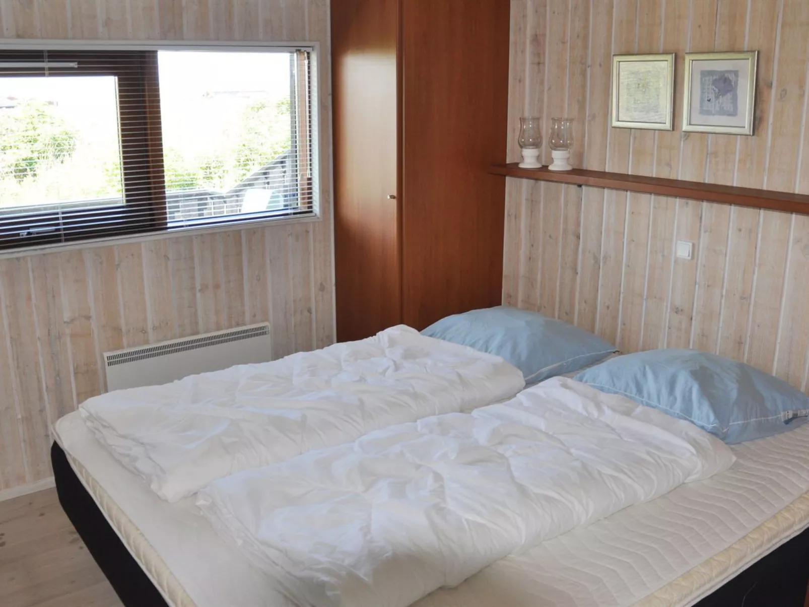 "Sigvalda" - 250m from the sea-Binnen