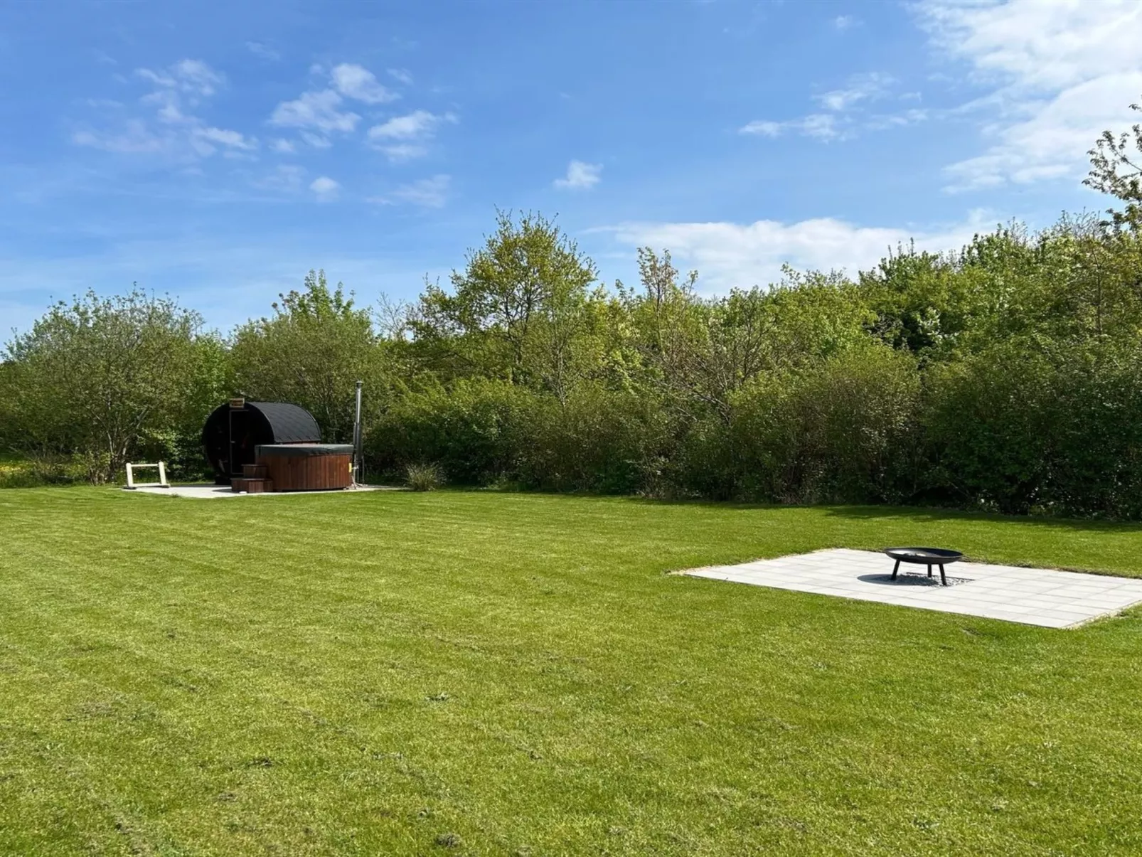 "Hasten" - 600m from the sea-Buiten