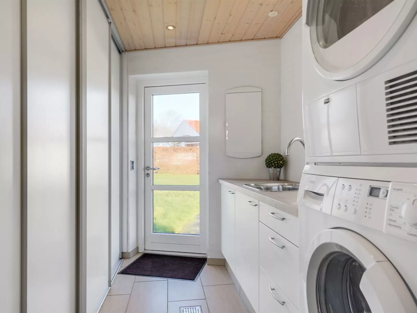 "Fengur" - 330m from the sea-Binnen