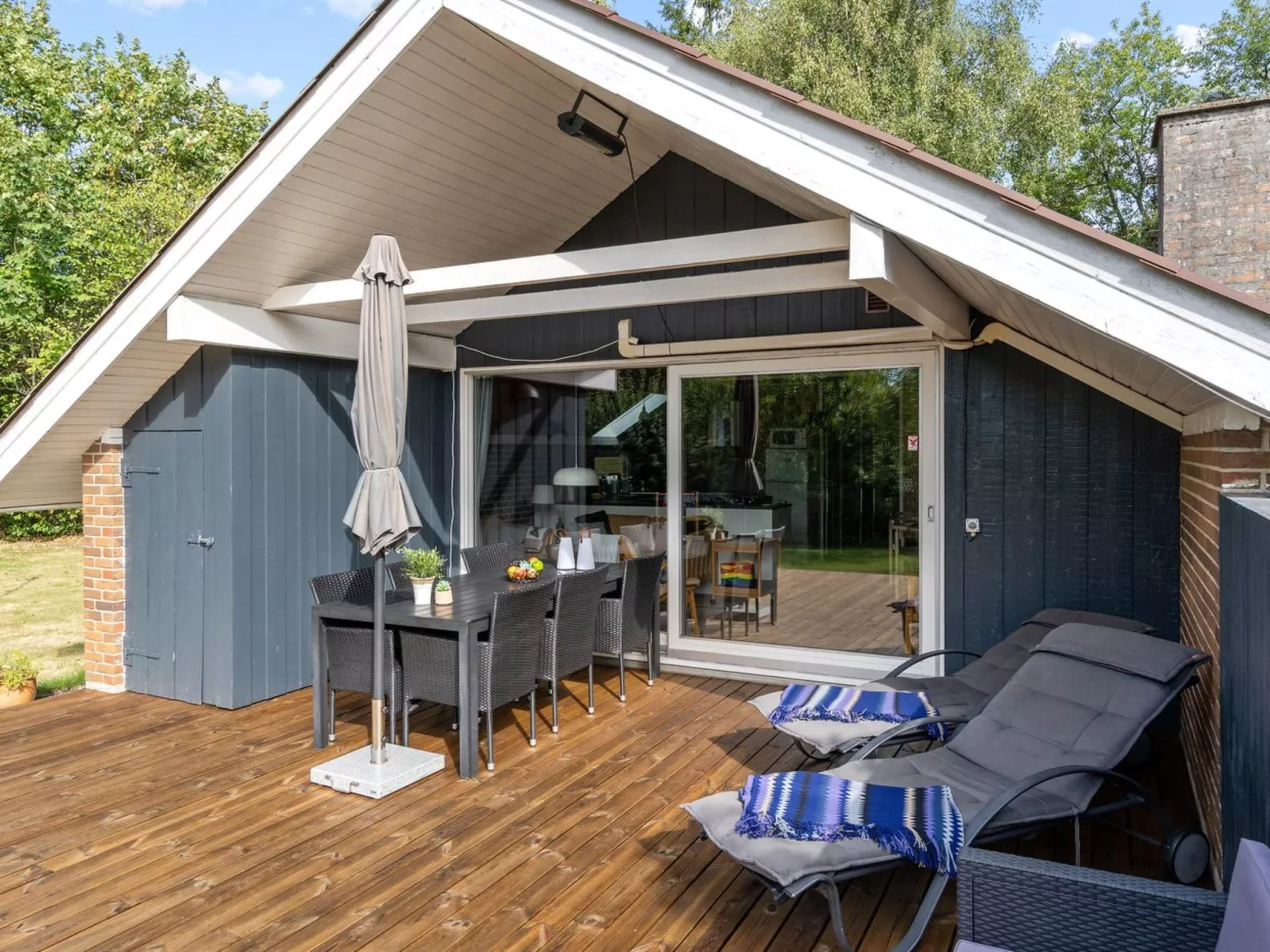 "Pance" - 20km to the fjord-Buiten