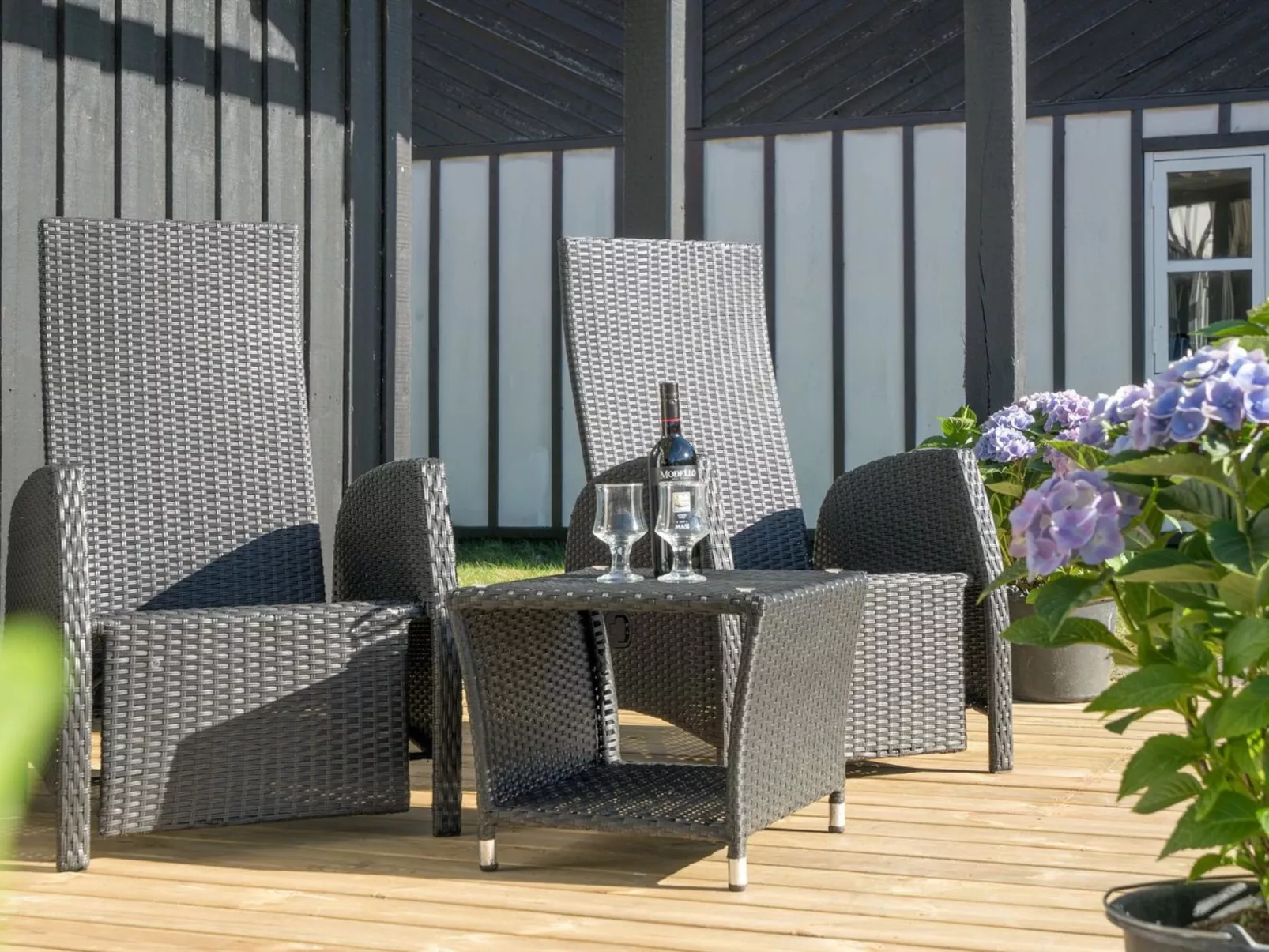 "Bergit" - 55m from the sea-Buiten