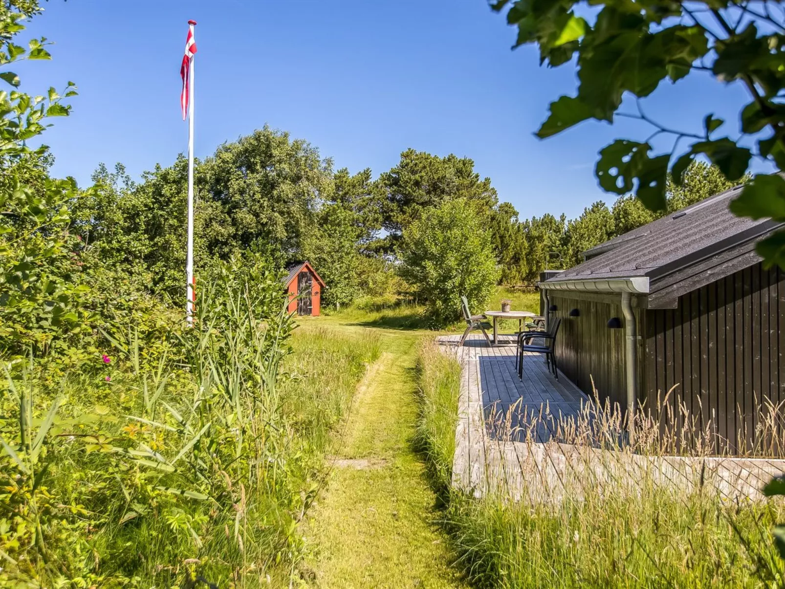 "Laerke" - 1.8km from the sea-Buiten