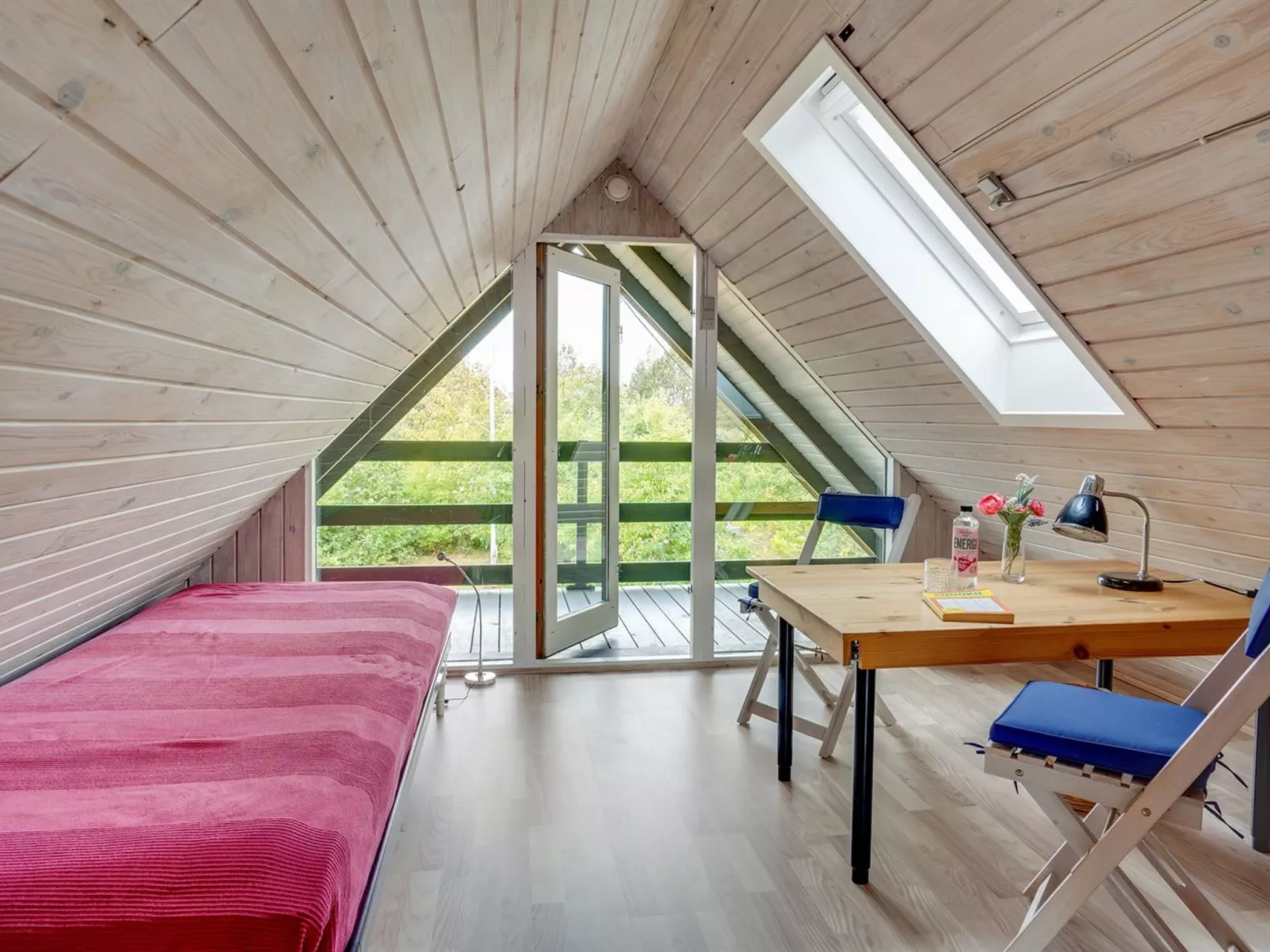 "Valo" - 400m to the fjord-Binnen