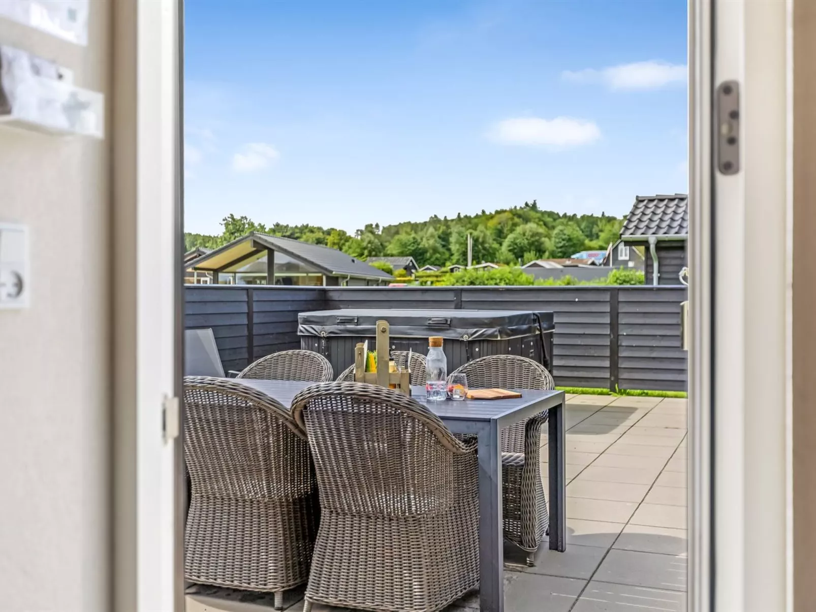 "Eino" - 30m from the sea-Buiten