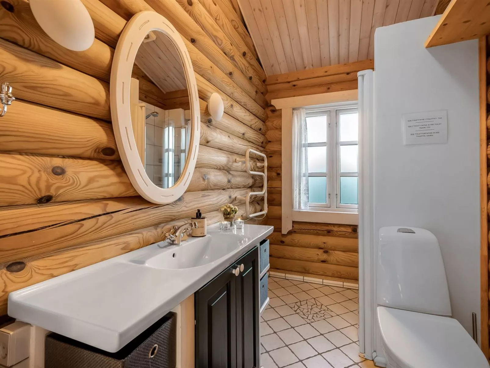 "Rajka" - 300m to the fjord-Binnen