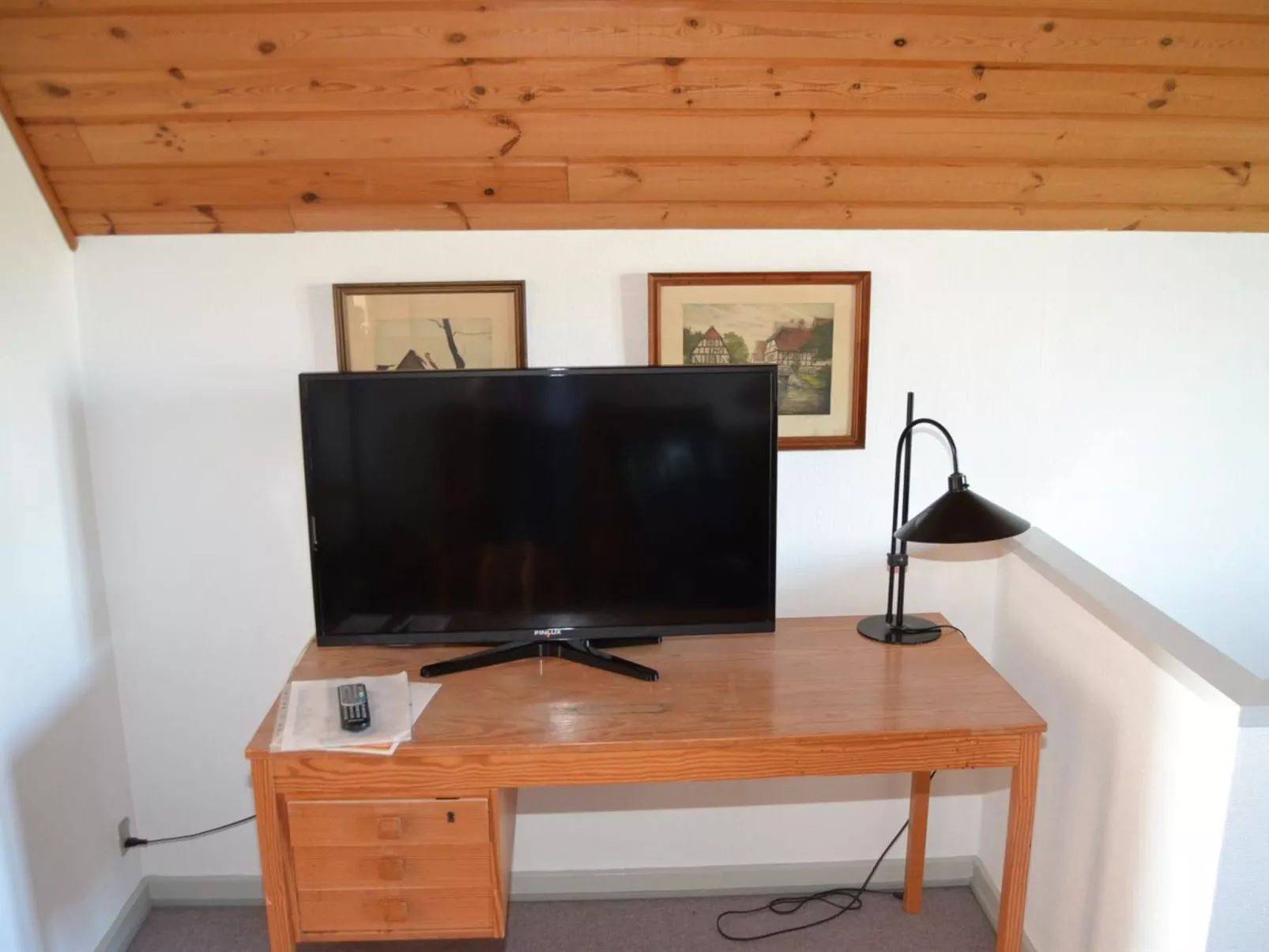 "Ester" - 2.3km from the sea-Binnen