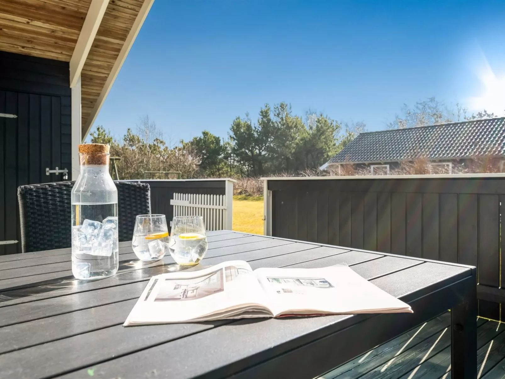 "Germaine" - 1.2km from the sea-Buiten