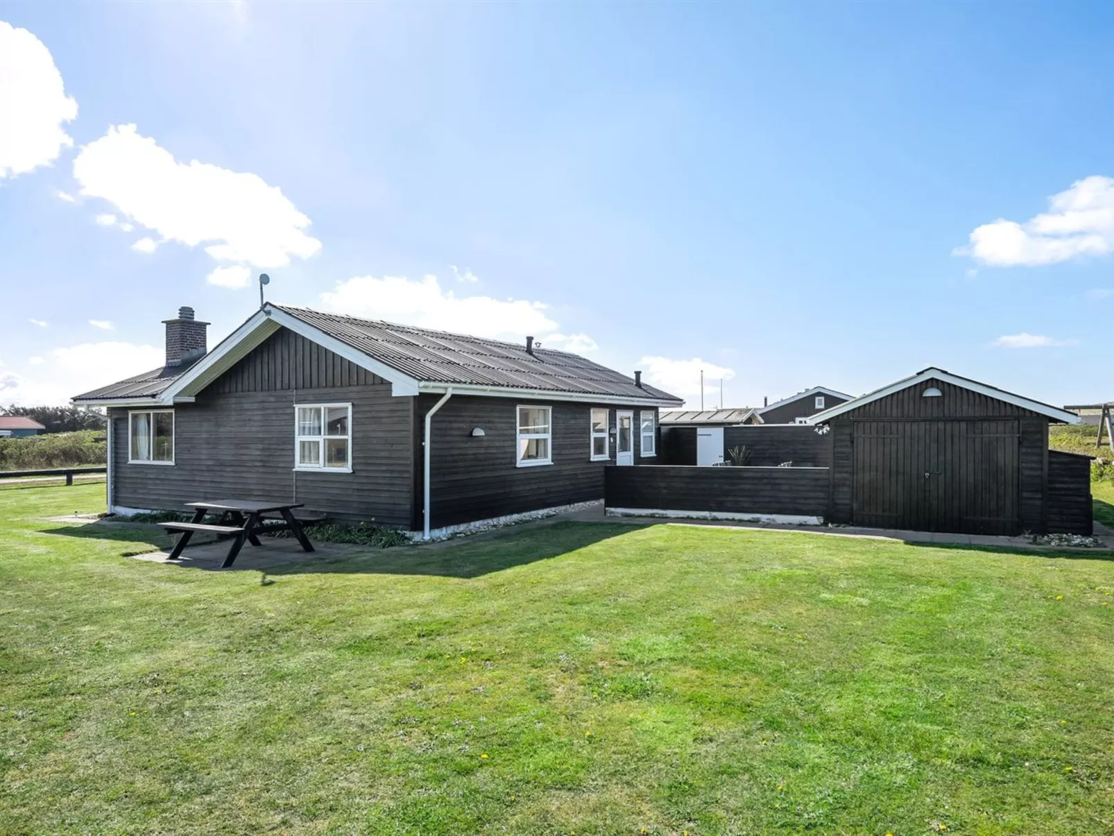 "Evely" - 300m from the sea-Buiten