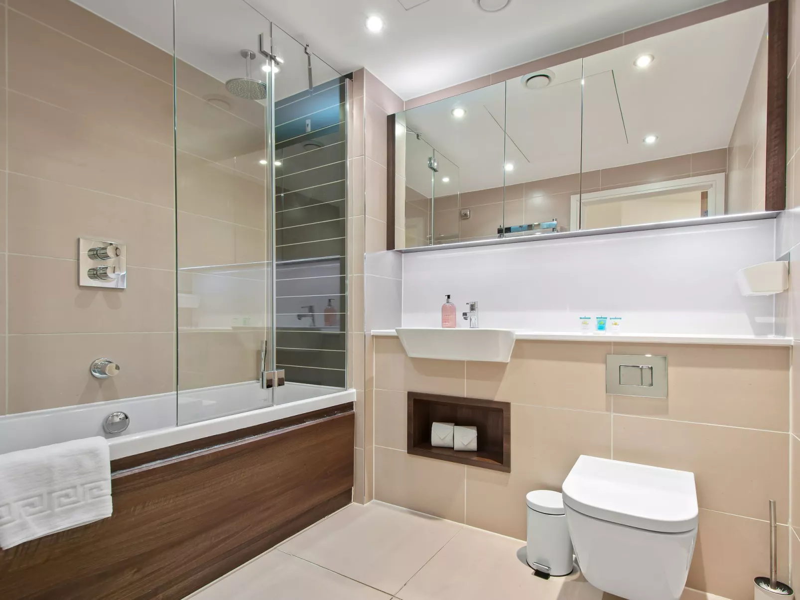 Altitude Point-Binnen