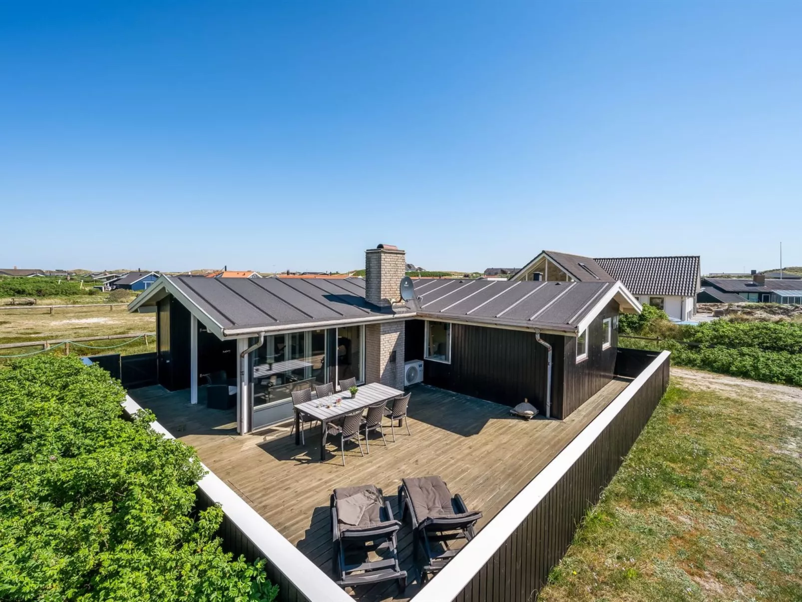 "Lill" - 50m from the sea-Buiten