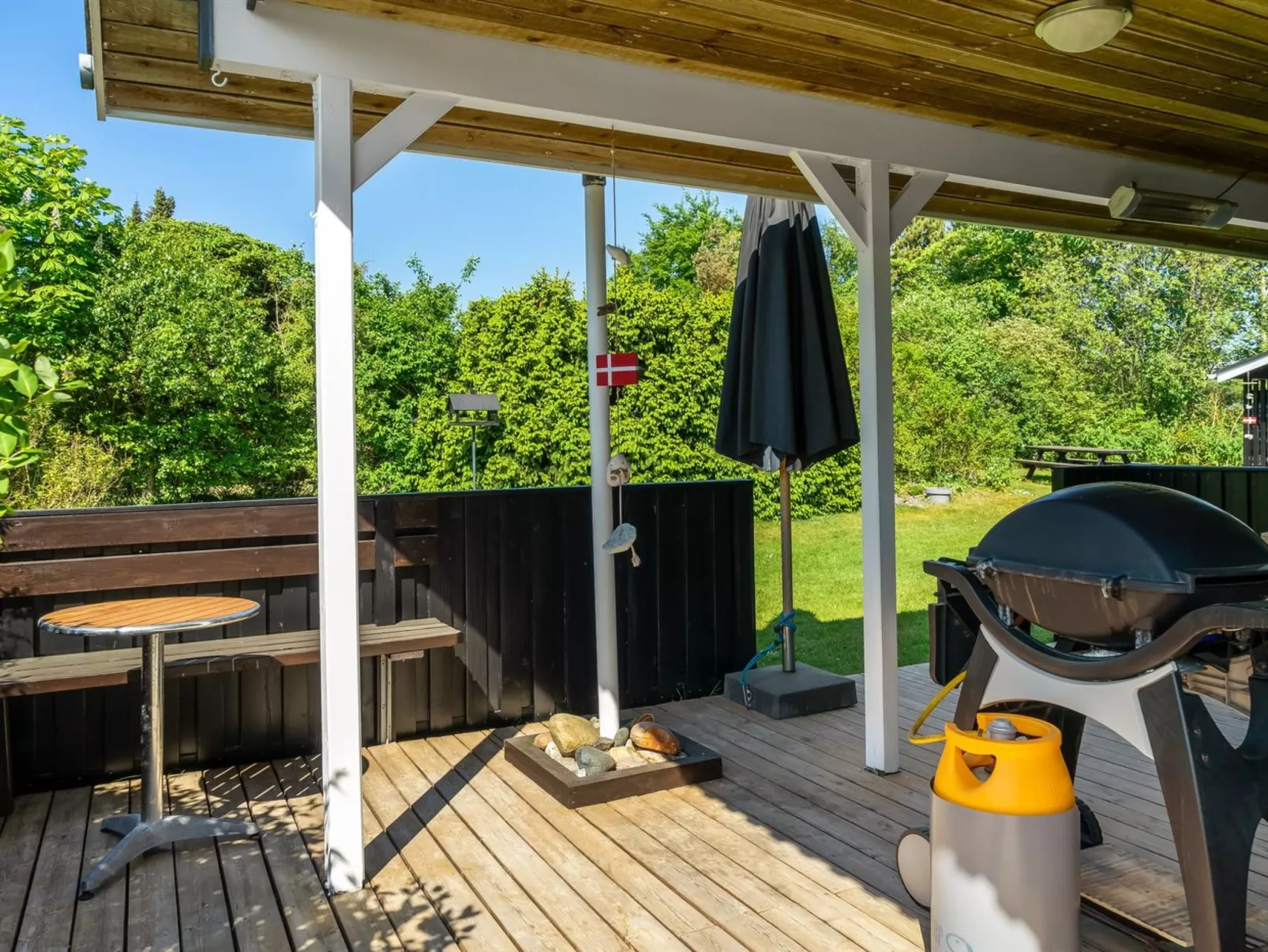 "Esalina" -  from the sea-Buiten