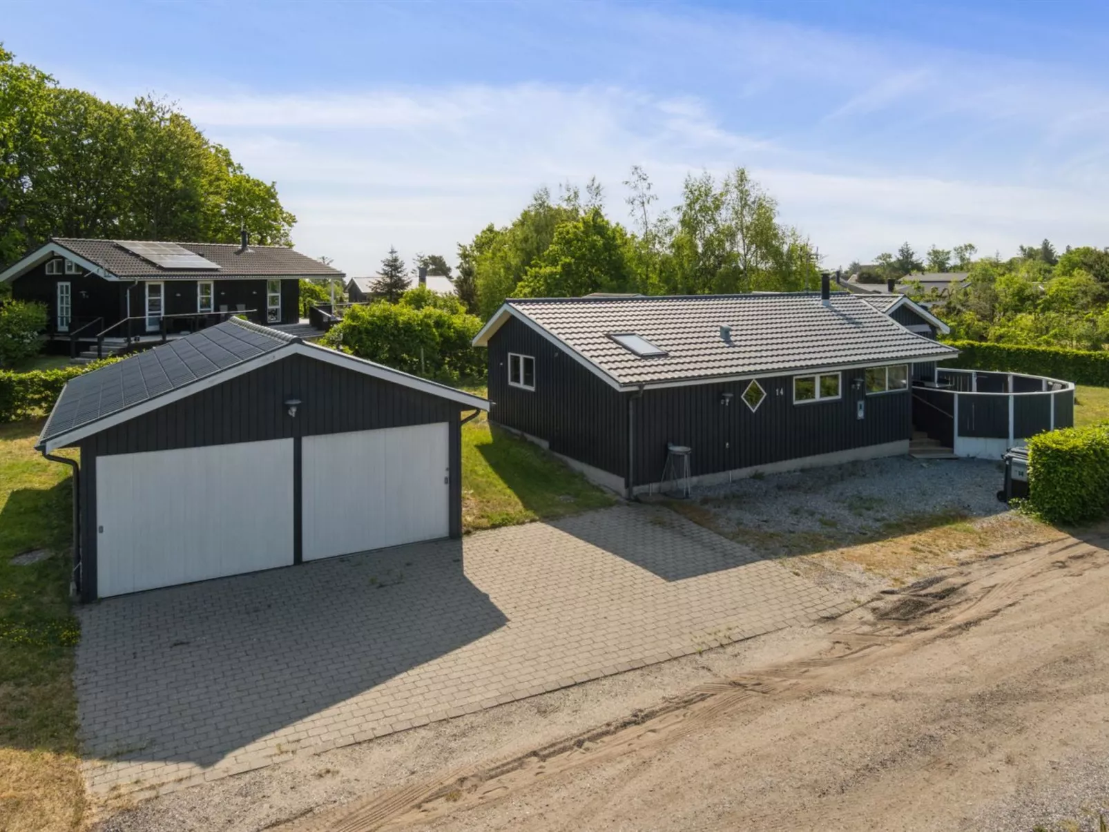 "Rafn" - 550m from the sea-Buiten