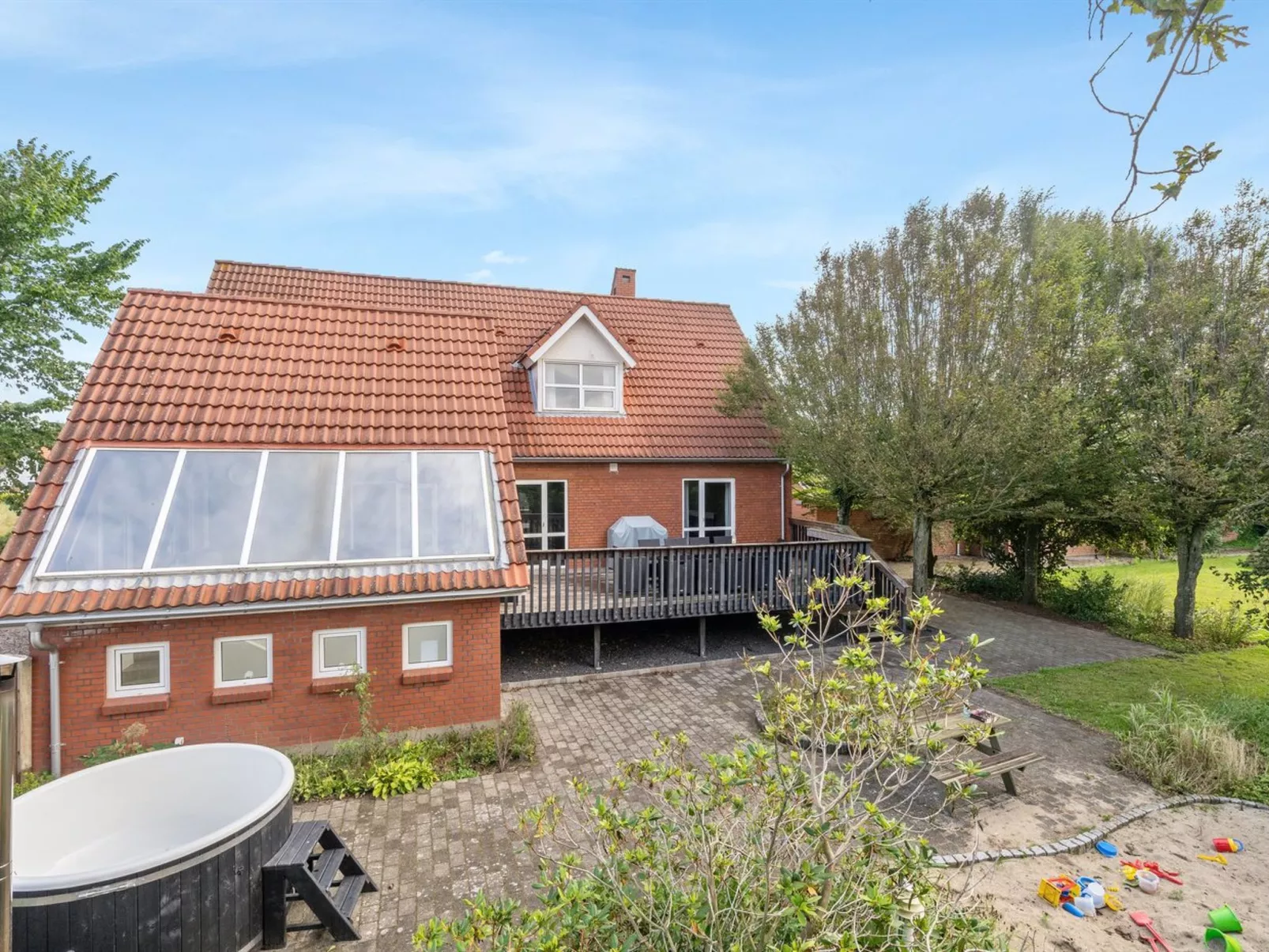 "Auguste" - 1.5km to the fjord-Buiten