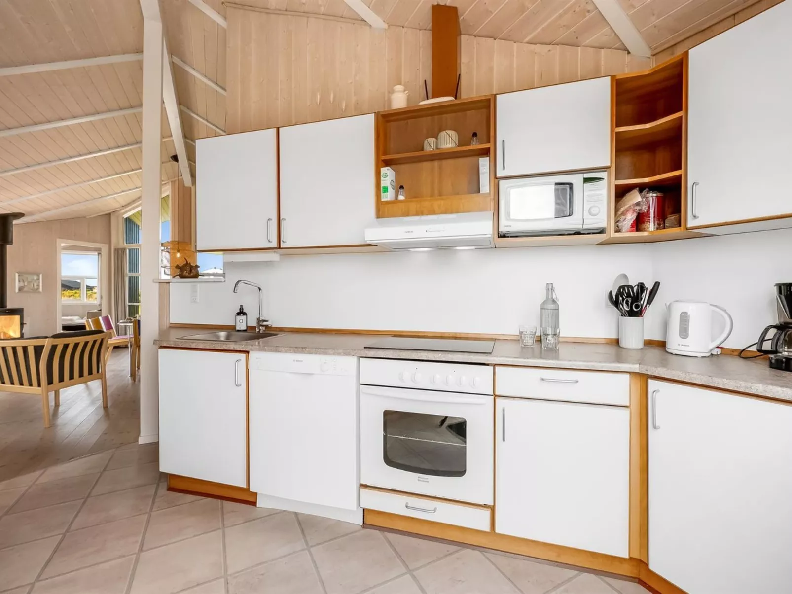 "Eemil" - 700m from the sea-Binnen