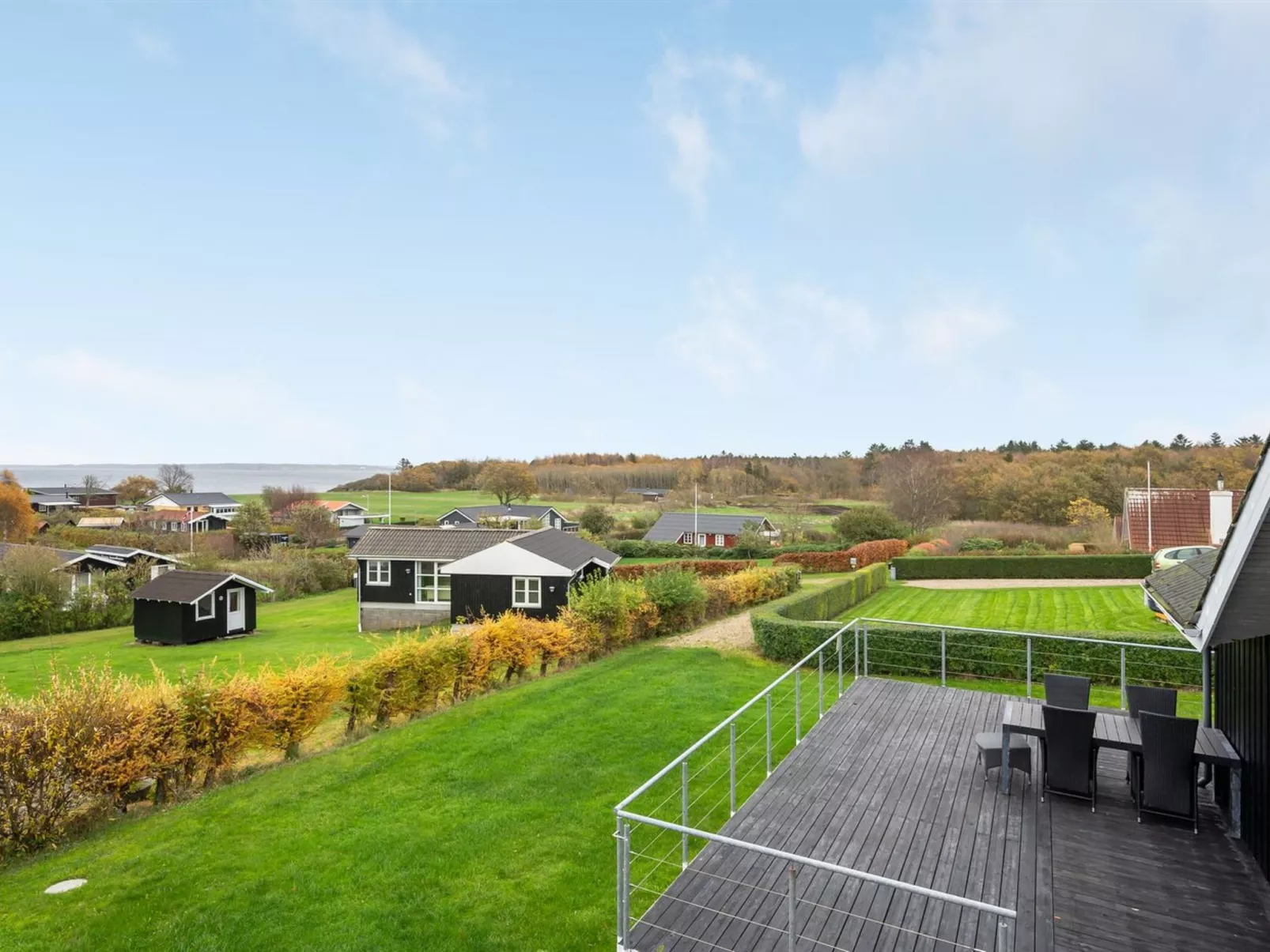 "Clarita" - 300m to the fjord-Buiten