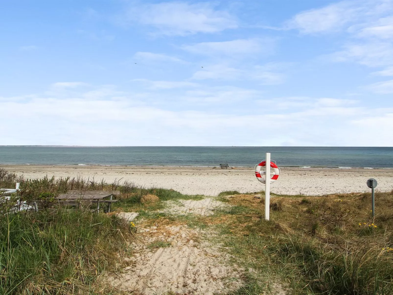 "Kiowa" - 100m from the sea-Buiten