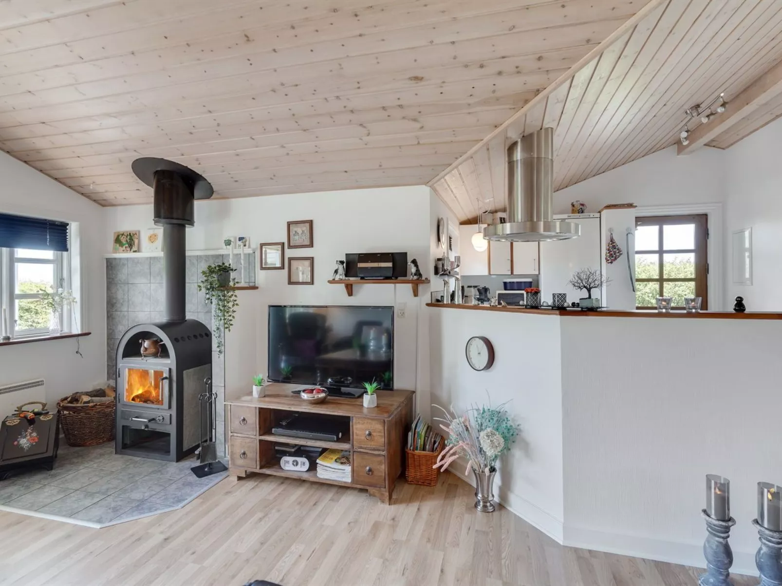 "Tolke" - 29km from the sea-Binnen