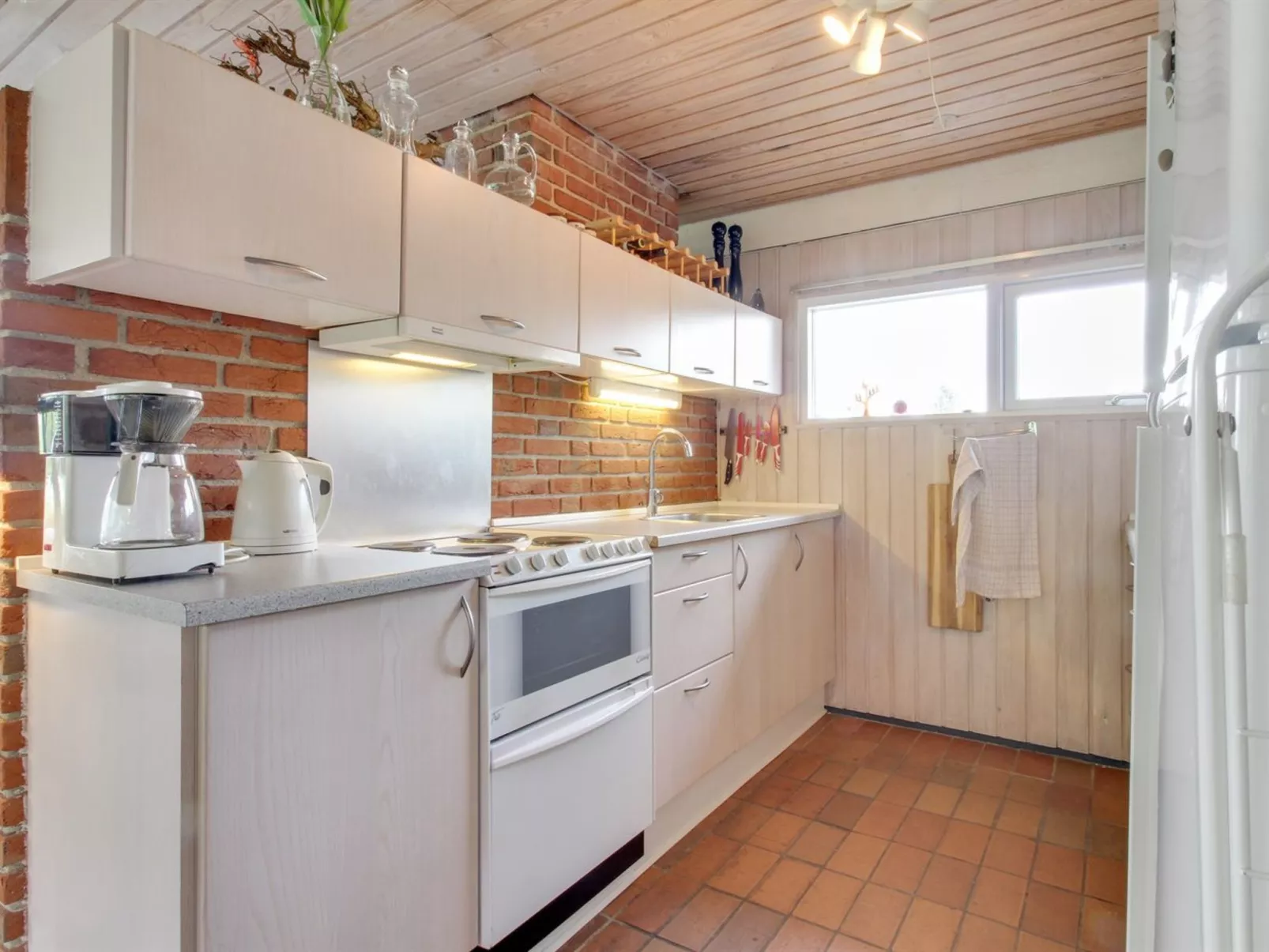 "Ioar" - 200m to the fjord-Binnen