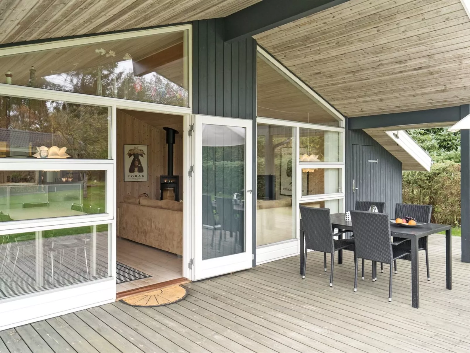 "Tayler" - 1.8km from the sea-Buiten