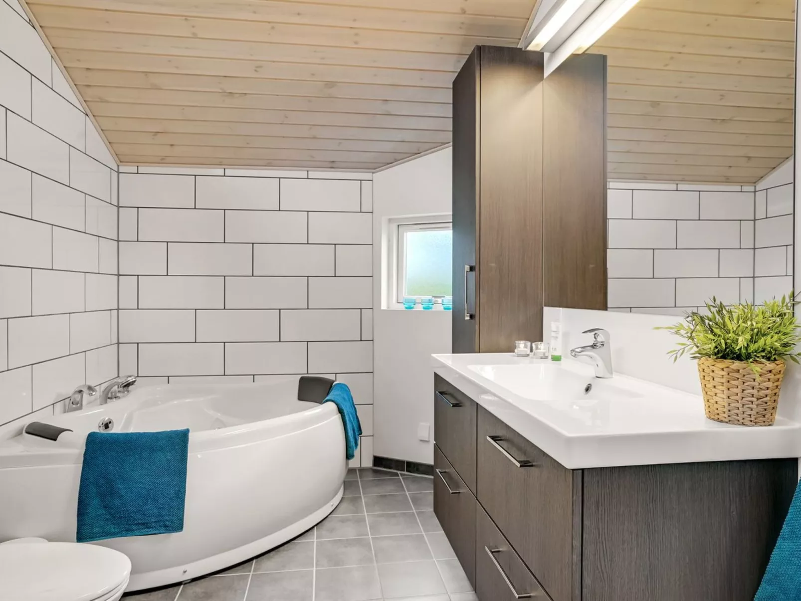 "Ayen" - 1.5km from the sea-Binnen