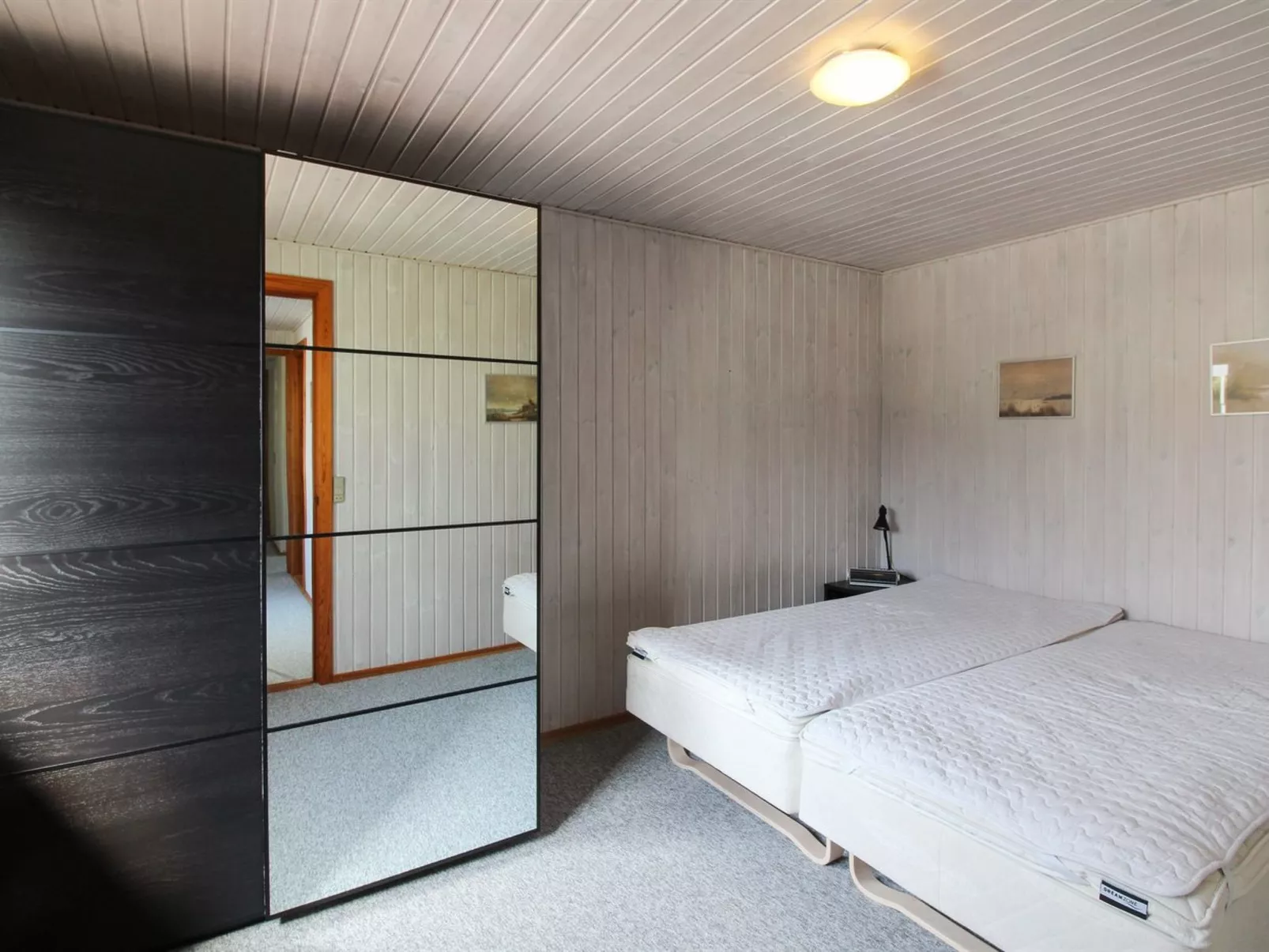 "Iver" - 600m to the fjord-Binnen