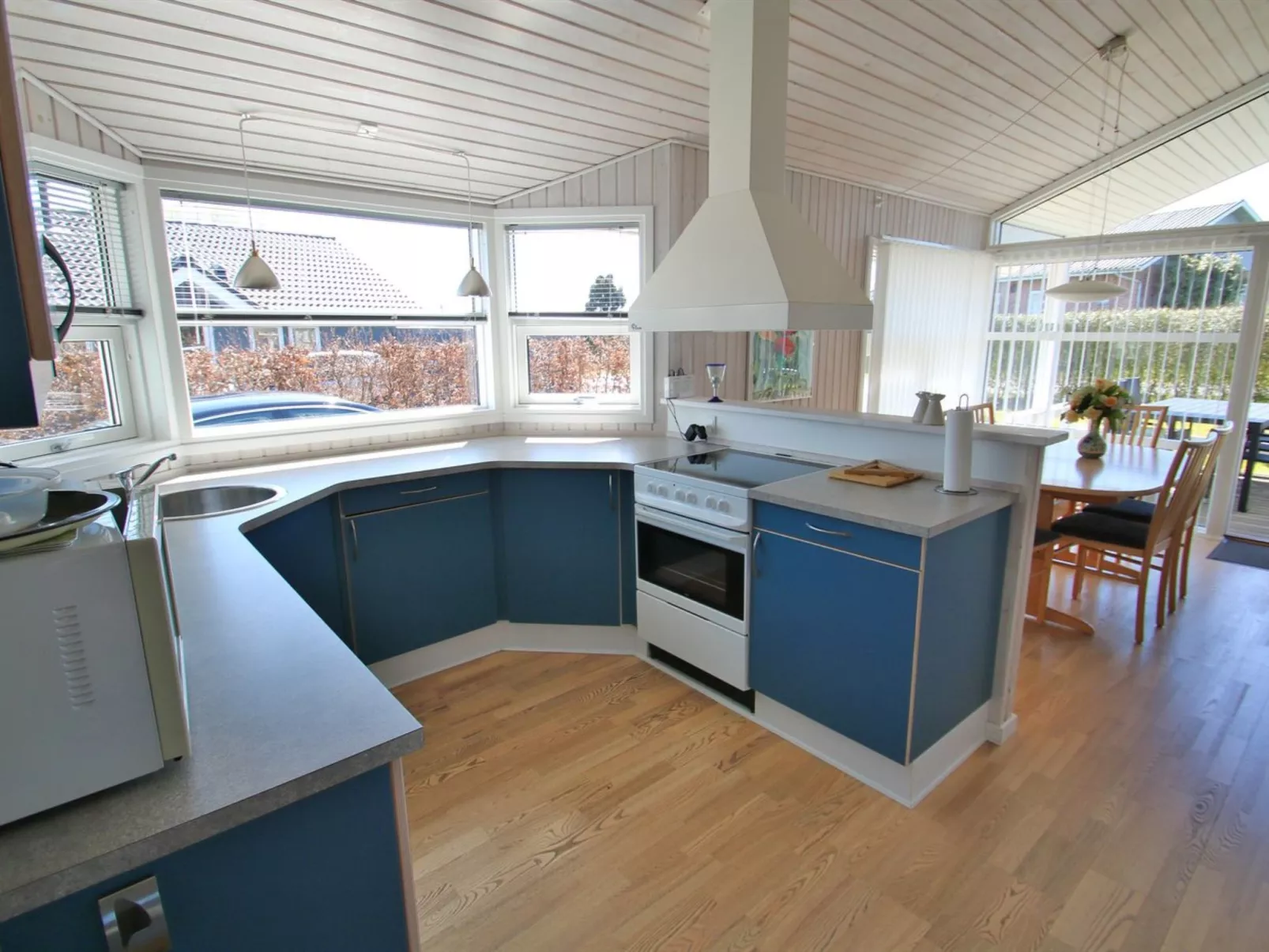 "Aaran" - 300m from the sea-Binnen