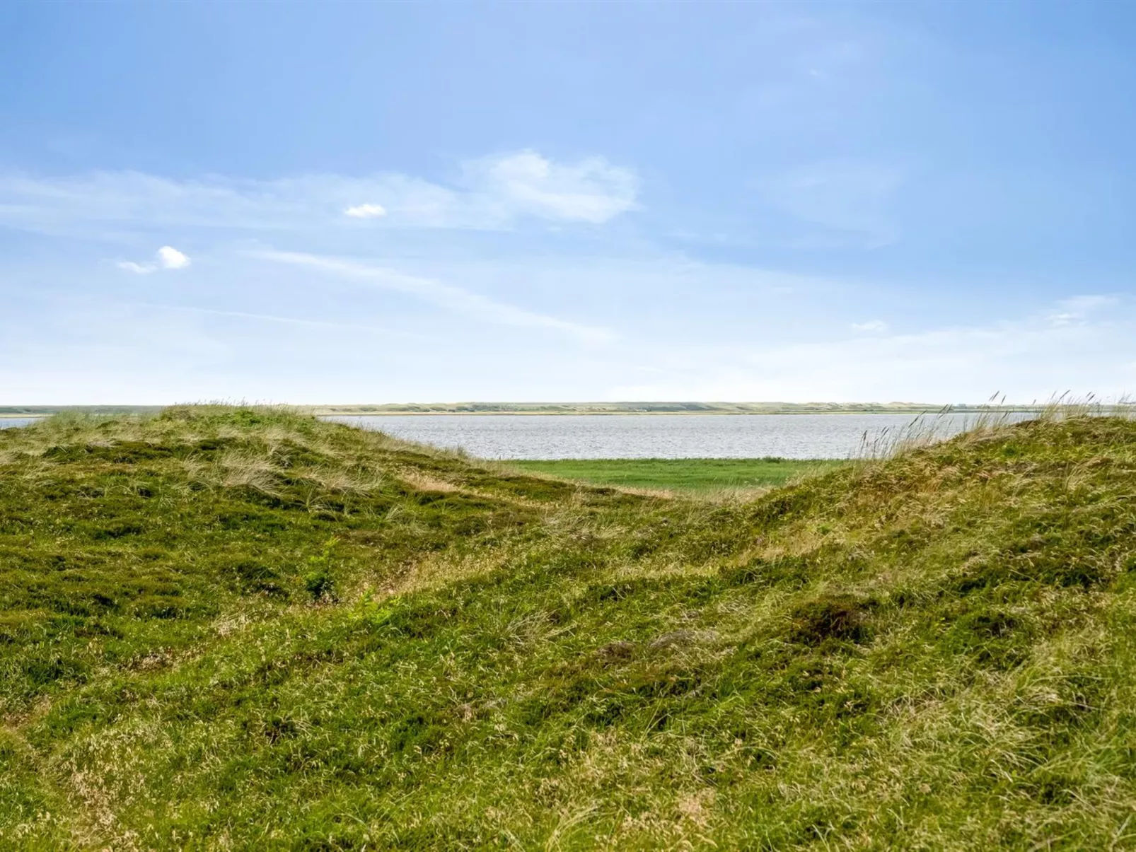 "Leona" - 250m to the fjord-Buiten