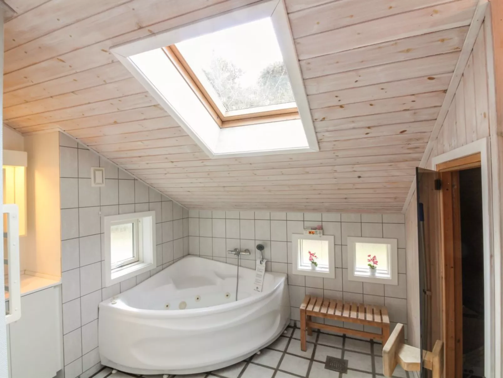 "Adelbrand" - 400m from the sea-Binnen