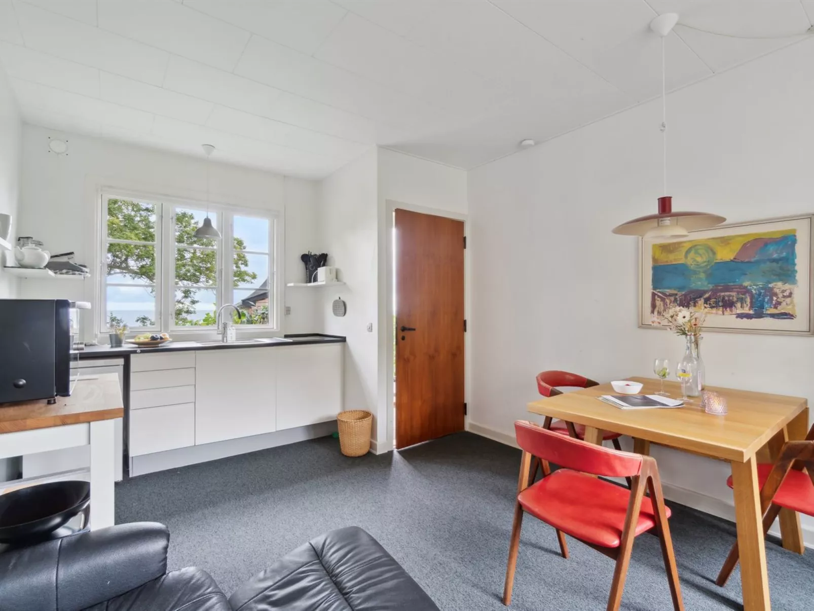 "Zina" - 25m from the sea-Binnen