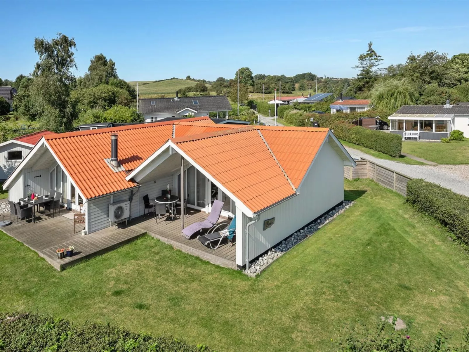 "Katrina" - 50m to the fjord-Buiten