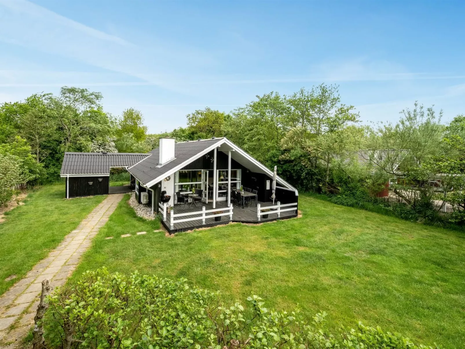 "Wenche" - 600m to the fjord-Buiten