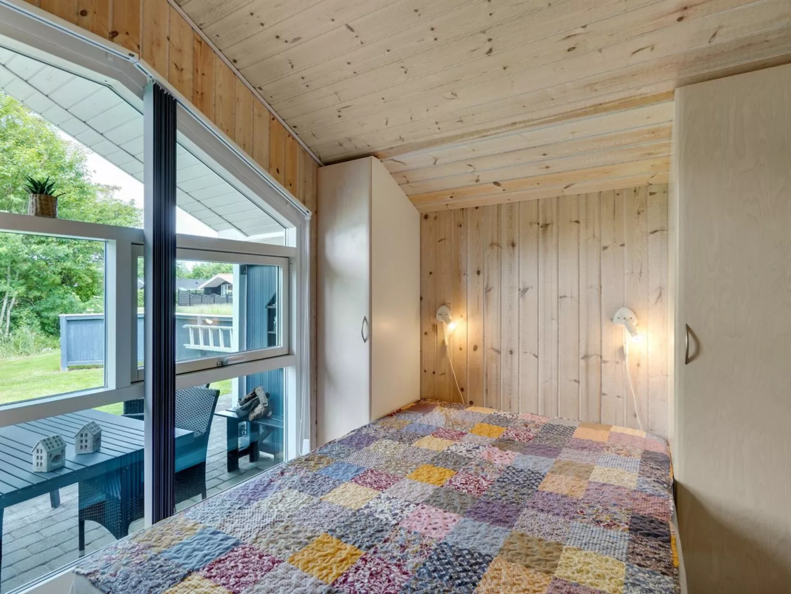 "Jarik" - 1.2km to the fjord-Binnen