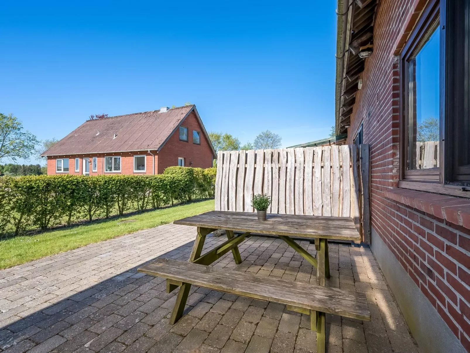 "Gertraude" - 17km to the fjord-Buiten