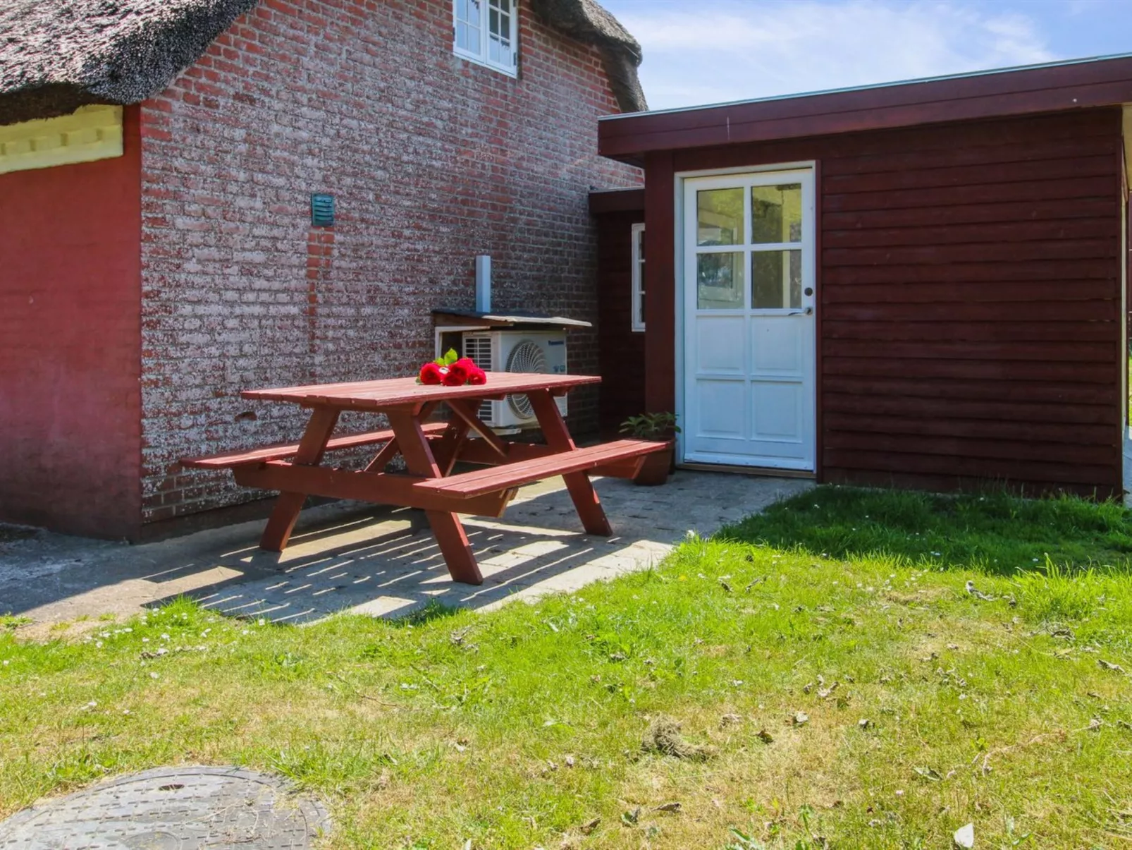 "Saarah" - 25km from the sea-Buiten