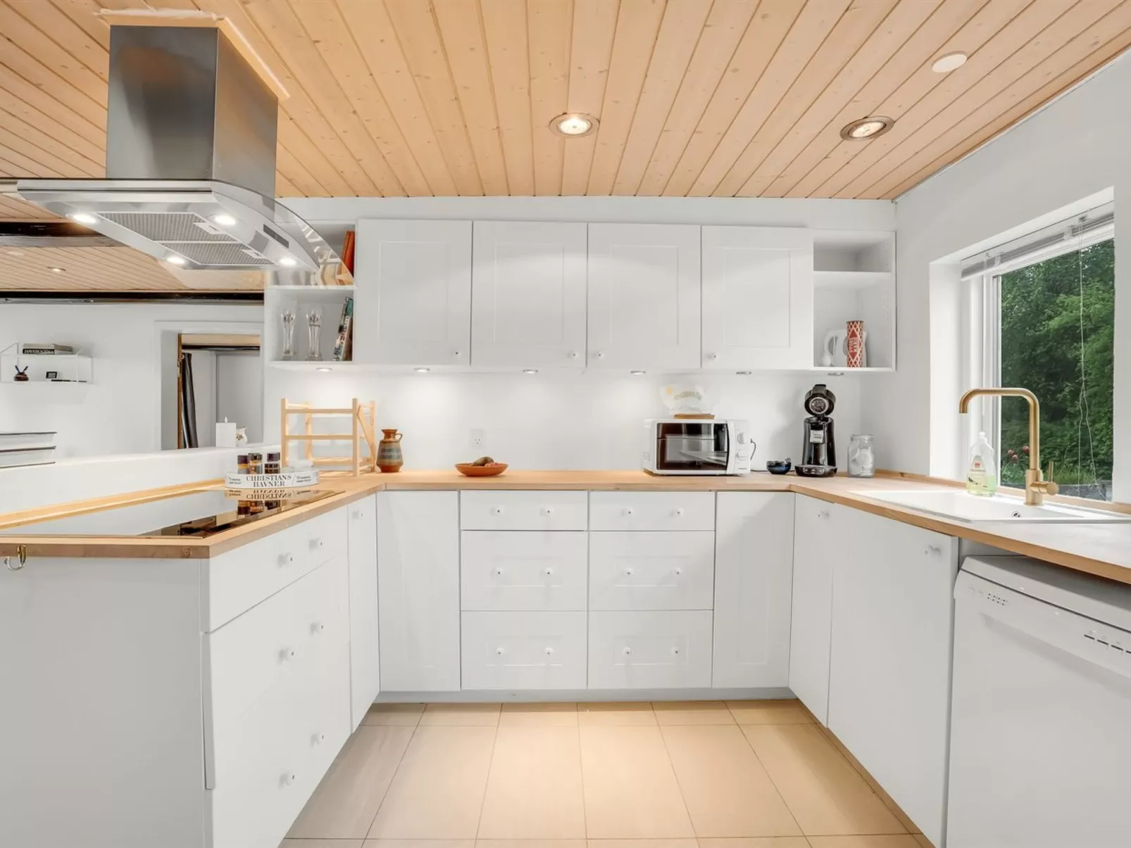 "Onida" - 5.5km from the sea-Binnen