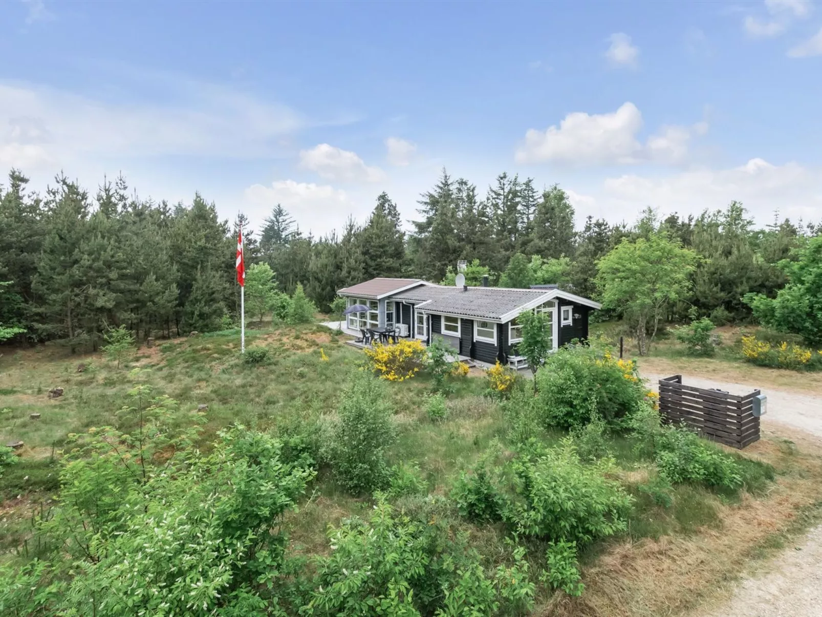 "Florense" - 2.5km from the sea-Buiten