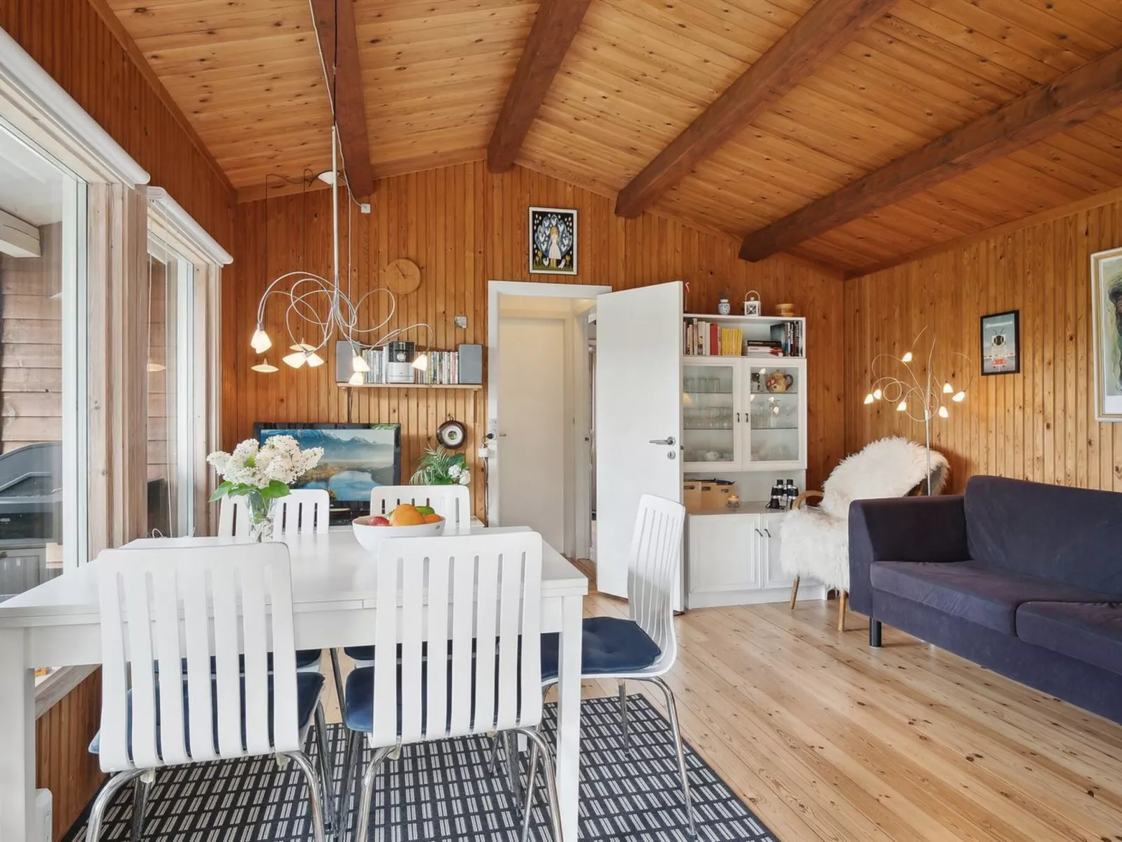 "Felicity" - 250m from the sea-Binnen