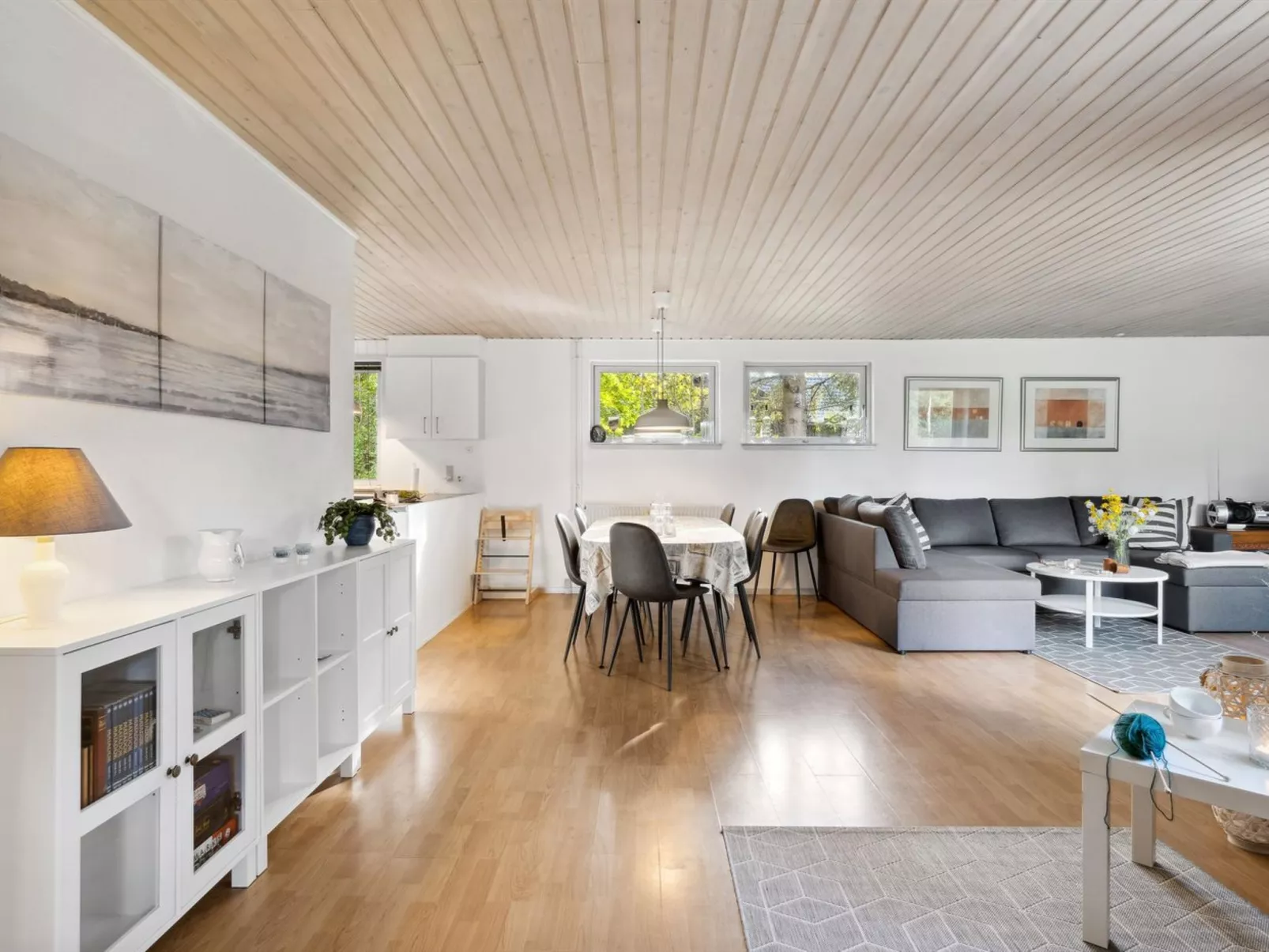 "Uolevi" - 1.3km from the sea-Binnen