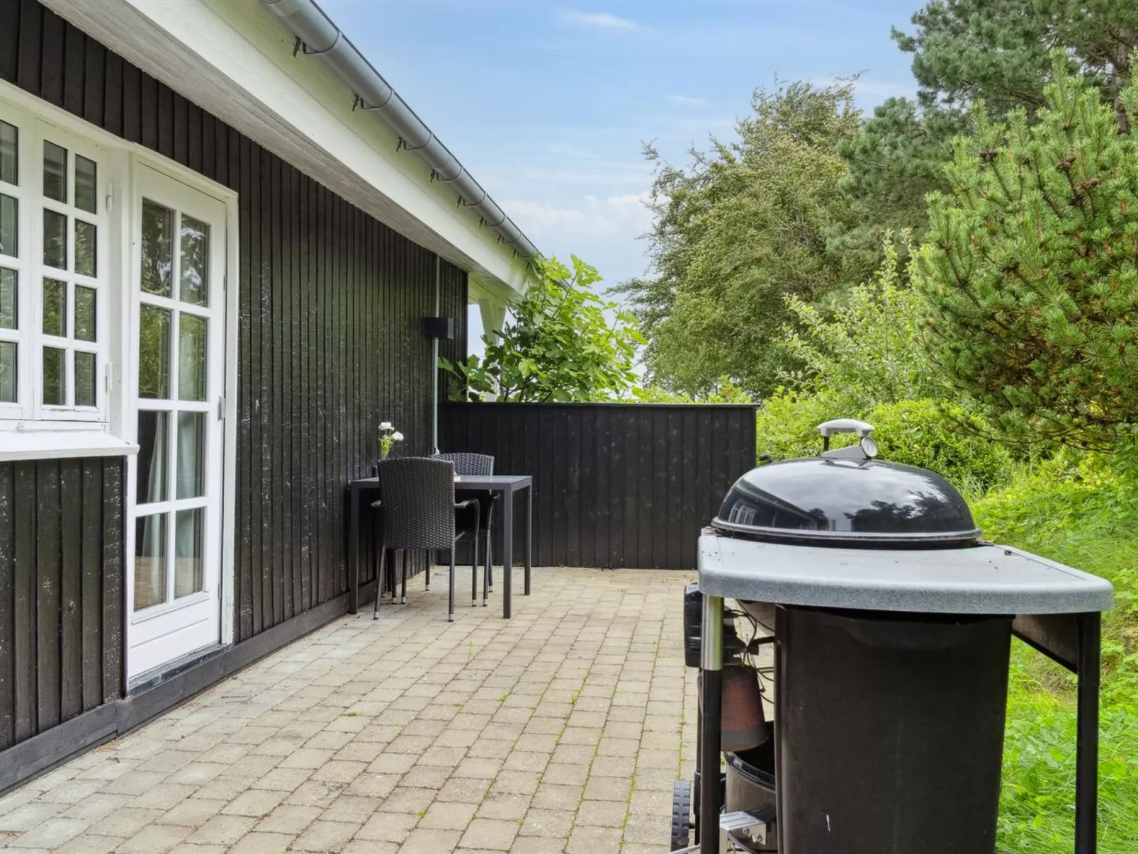 "Lazorka" - 200m from the sea-Buiten