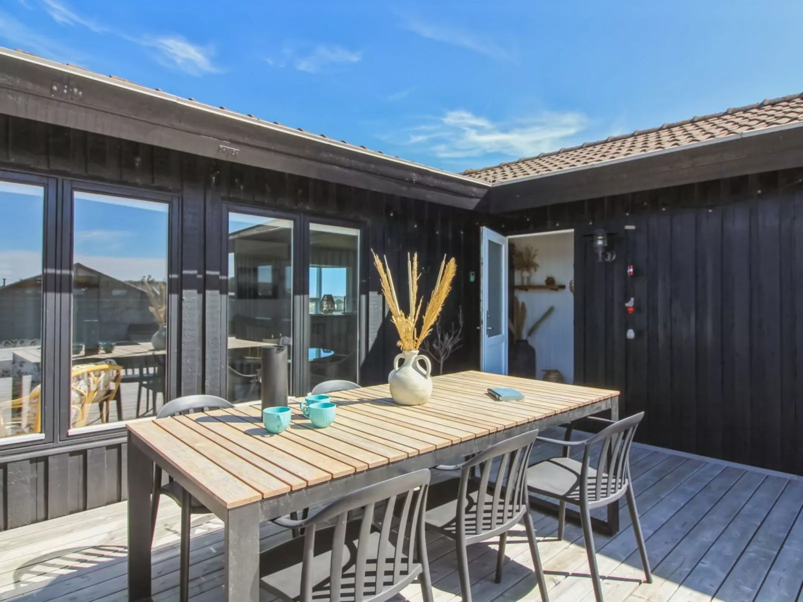 "Frederik" - 250m from the sea-Buiten