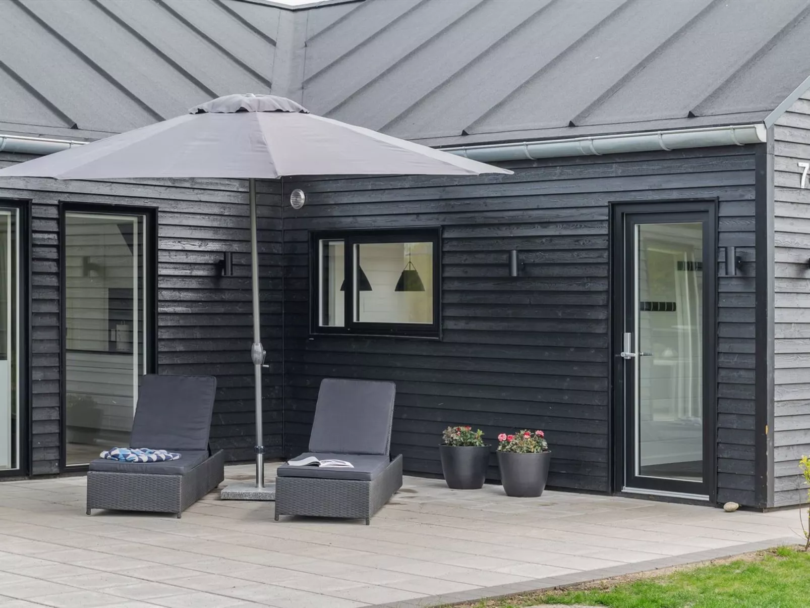 "Jonne" - 200m to the fjord-Buiten