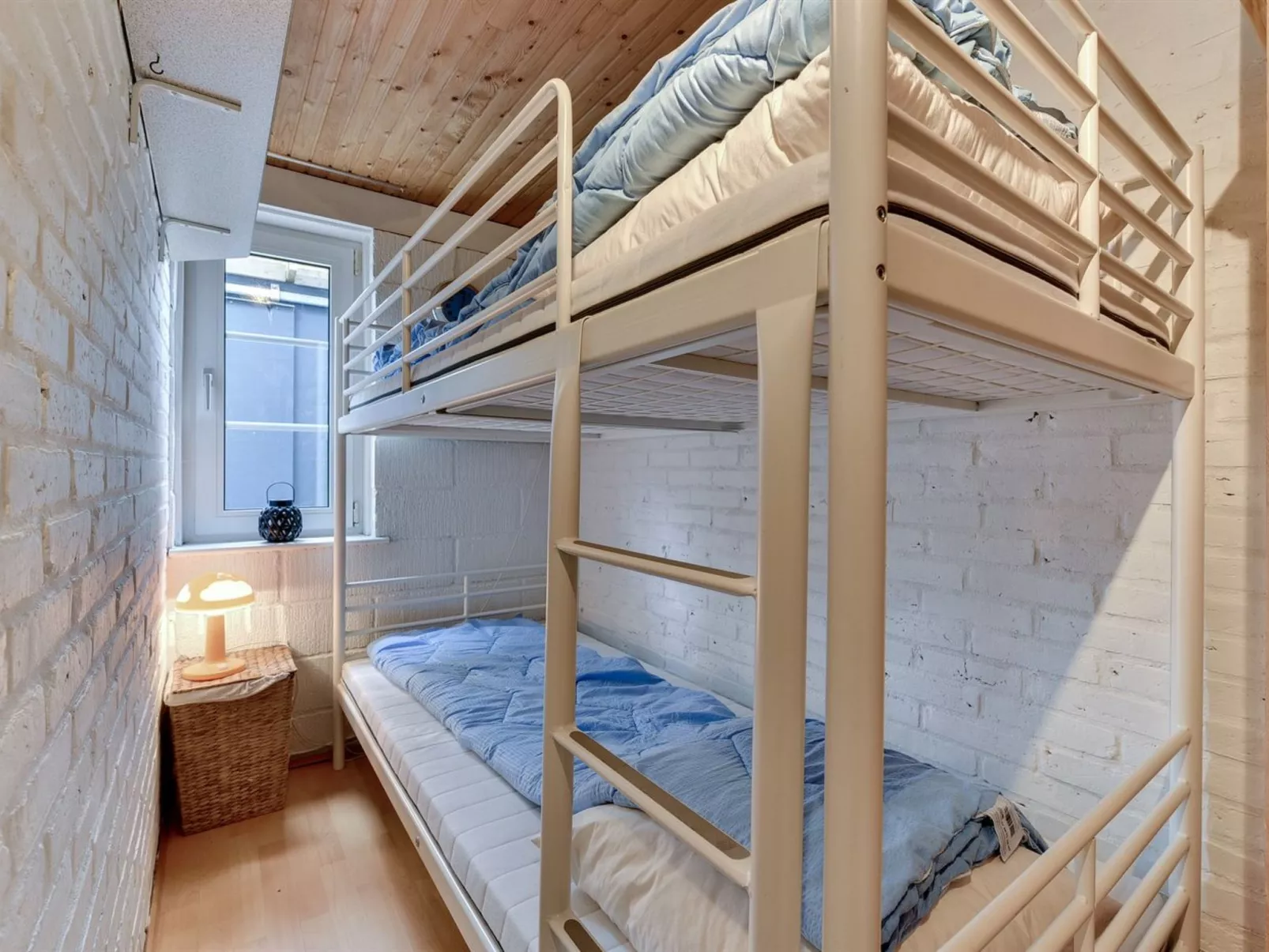 "Annelisa" - 200m to the fjord-Binnen