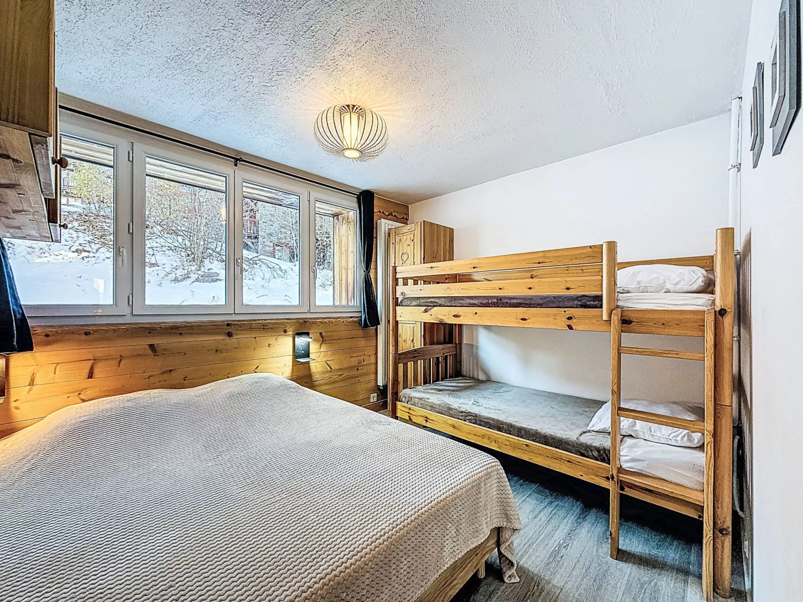 Les Grandes Balmes I et II (Le Lac)-Binnen