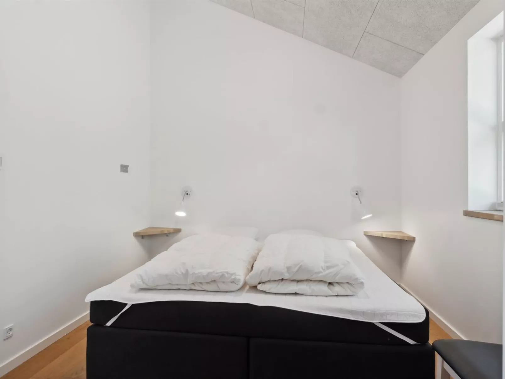 "Swarthovde" -  from the sea-Binnen