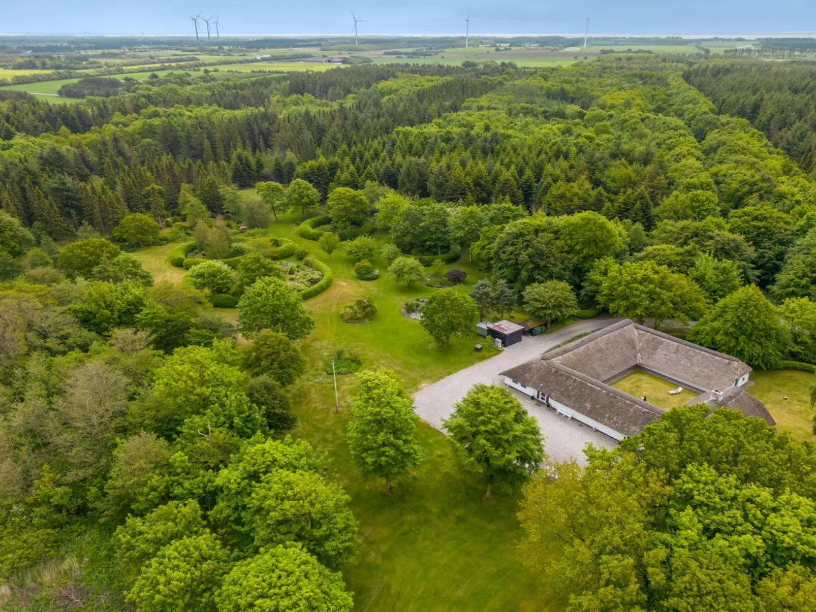 "Tatiane" - 10km from the sea-Buiten