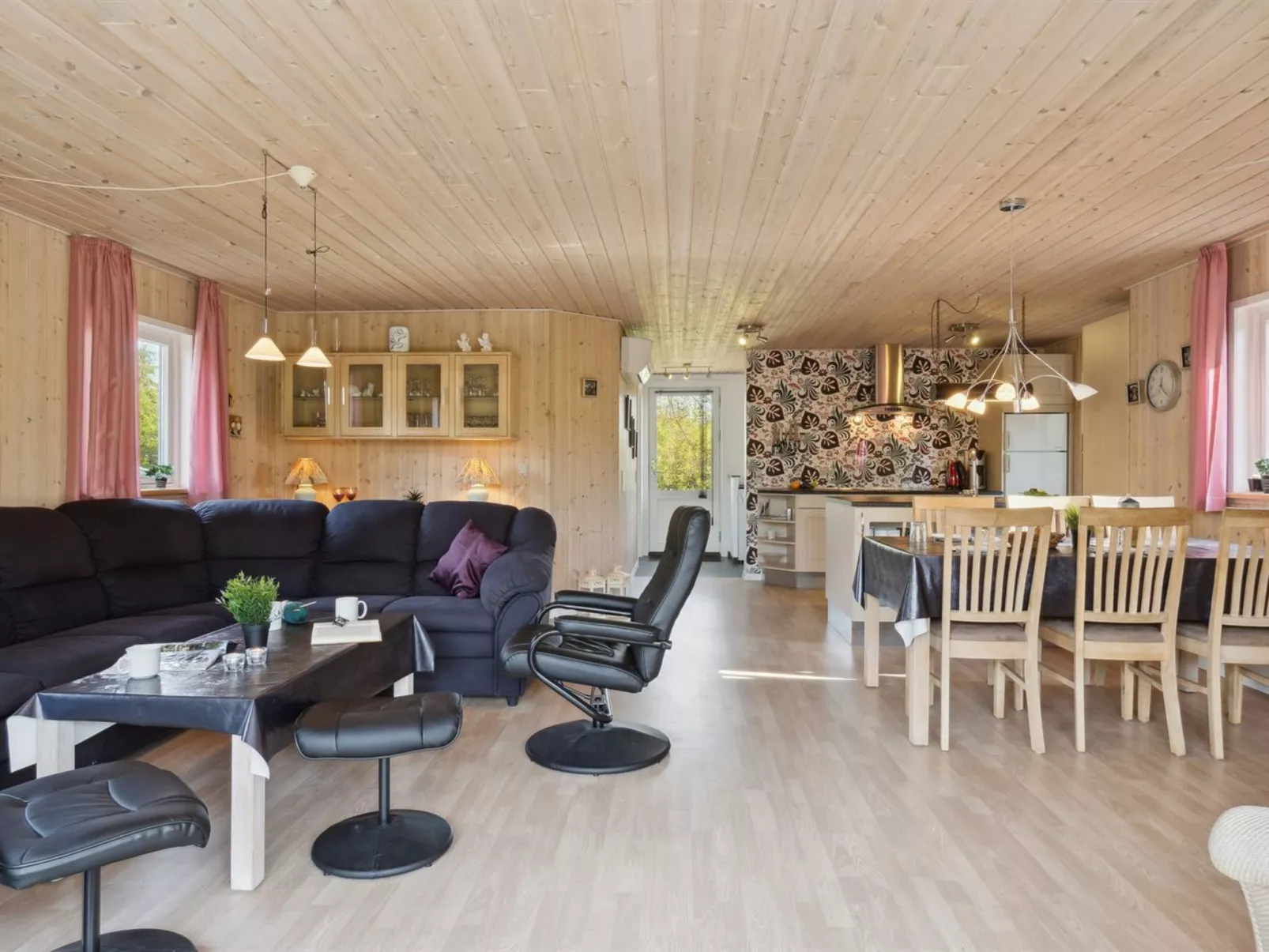 "Letizia" - 700m from the sea-Binnen