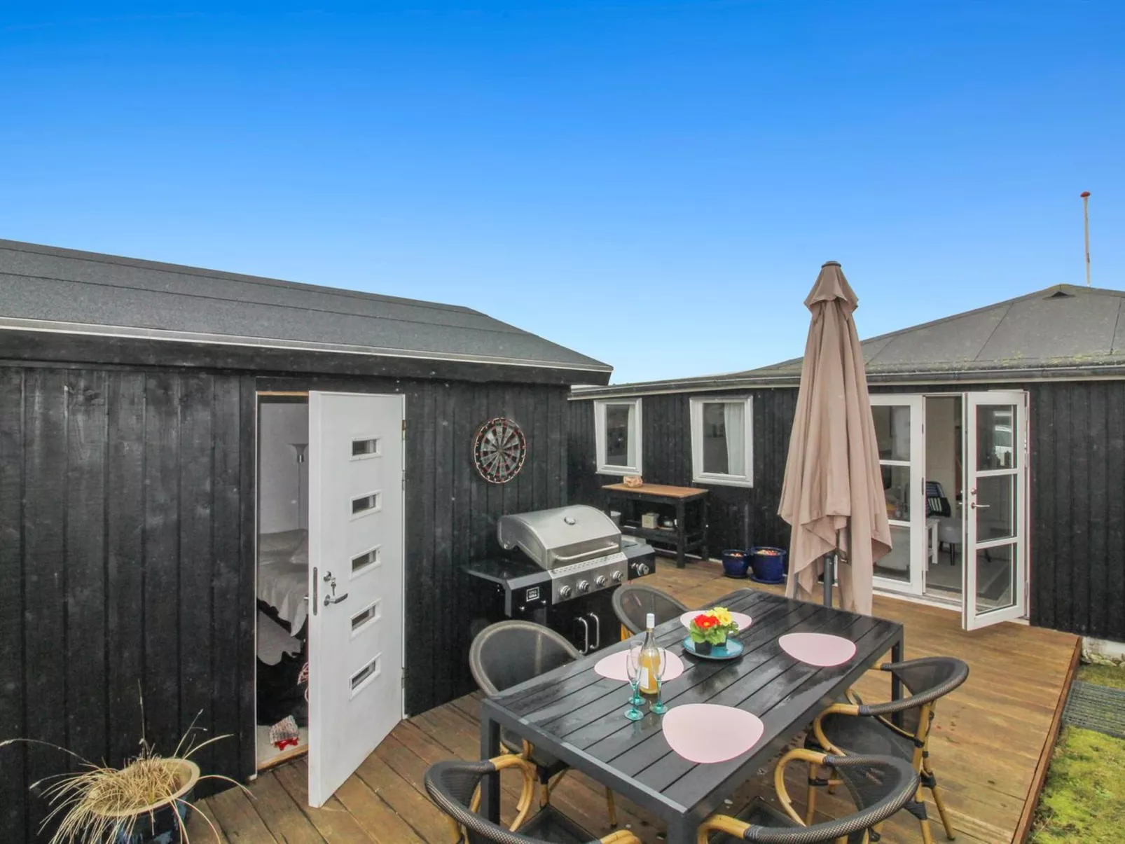 "Edvia" - 300m from the sea-Buiten