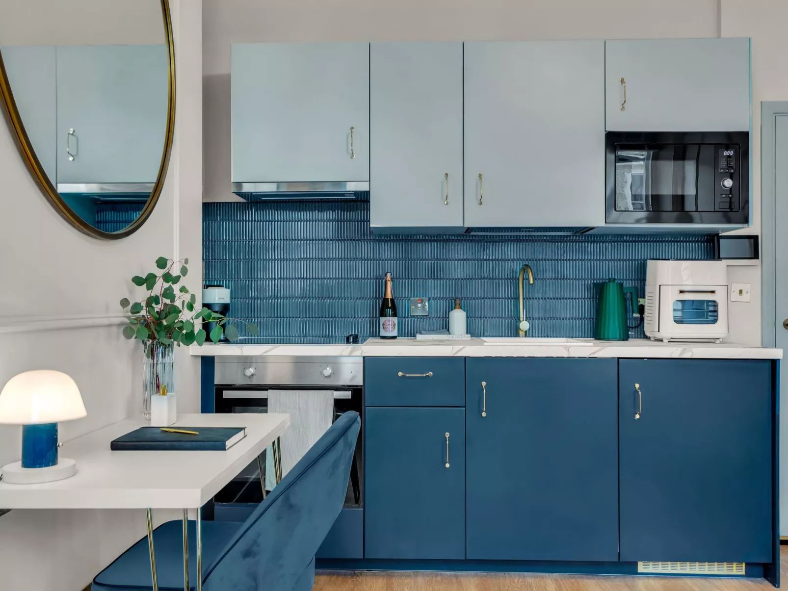 Kensington 1 bedroom apt-Binnen