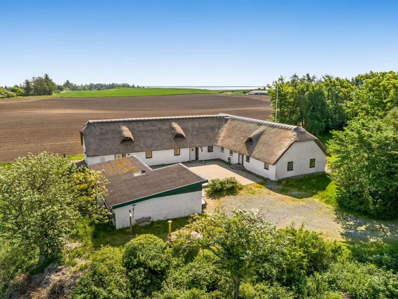 "Annli" - 800m to the fjord-Buiten