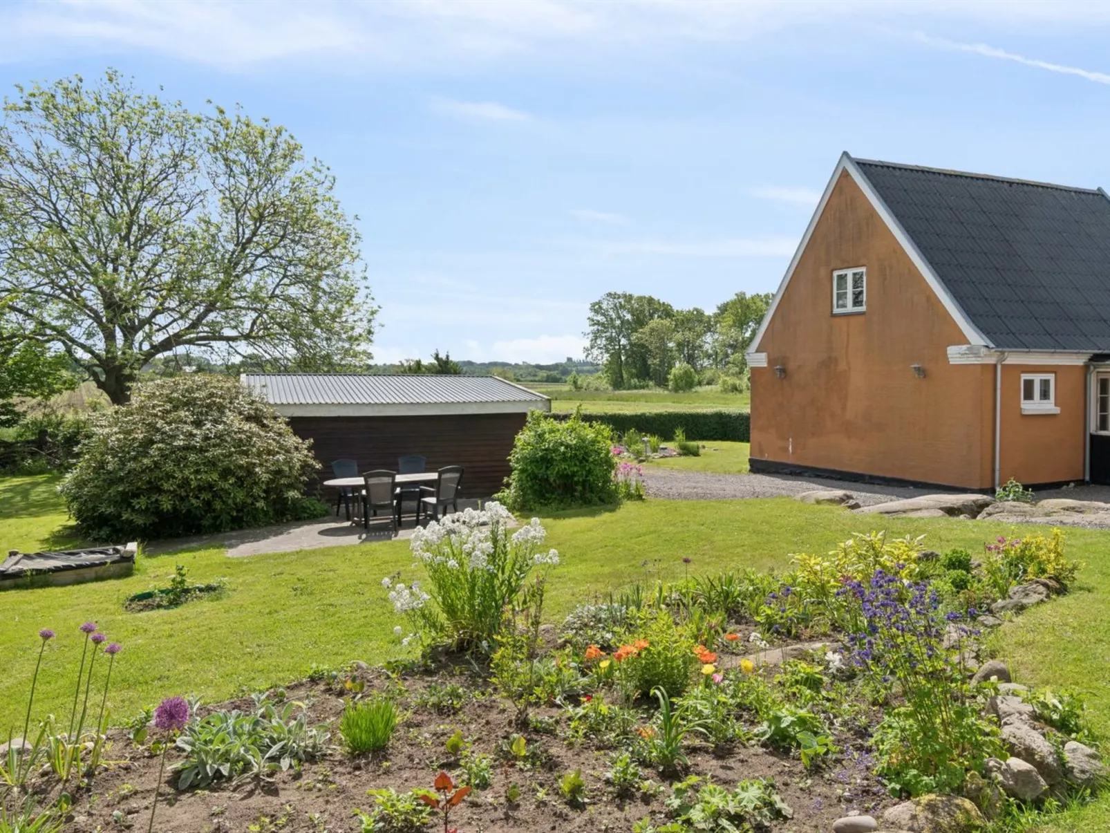 "Adrienne" - 6.4km from the sea-Buiten